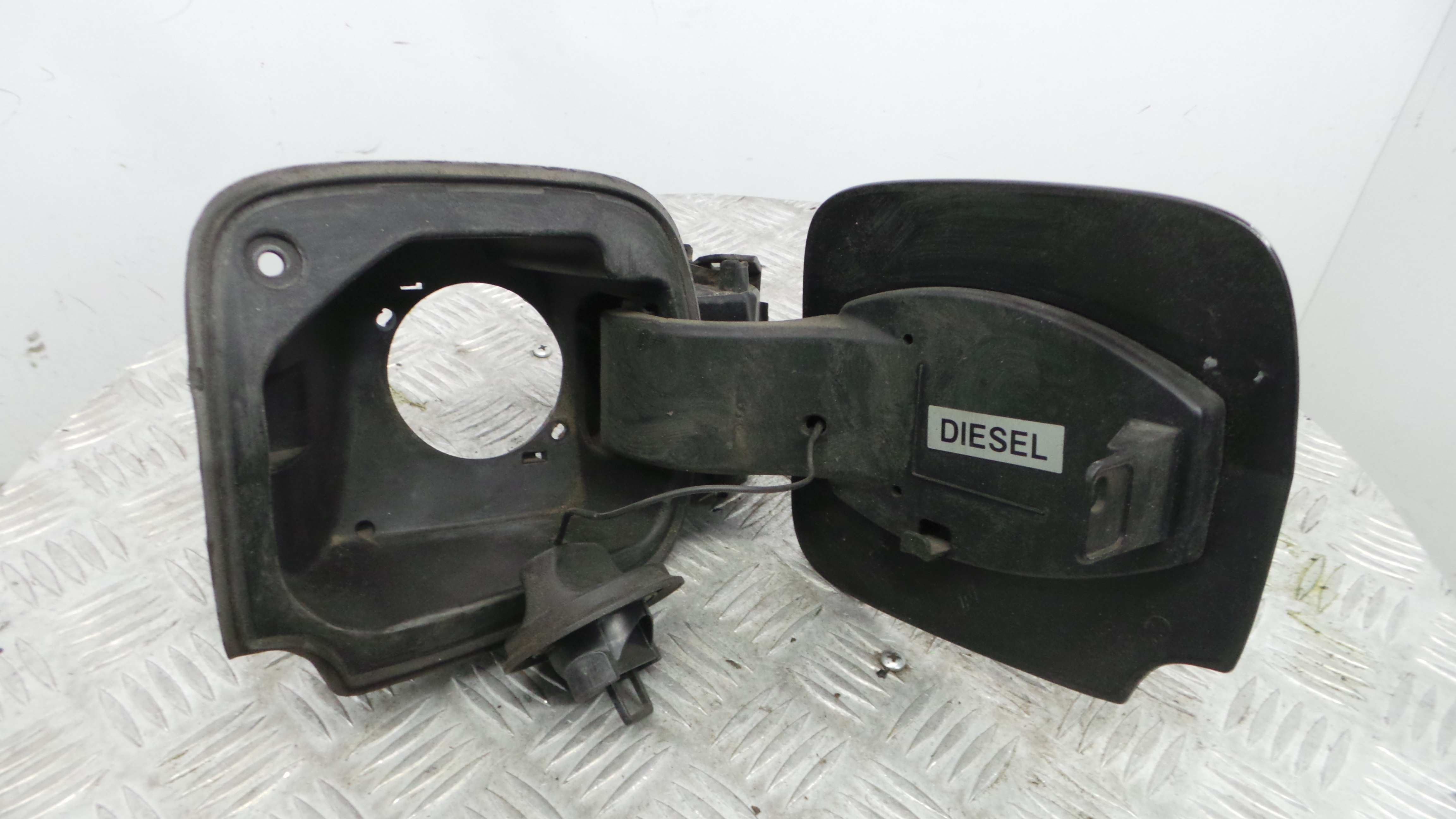 Tampão de Combustivel 8200582904 - RENAULT CLIO III (BR0/1, CR0/1)-38370646