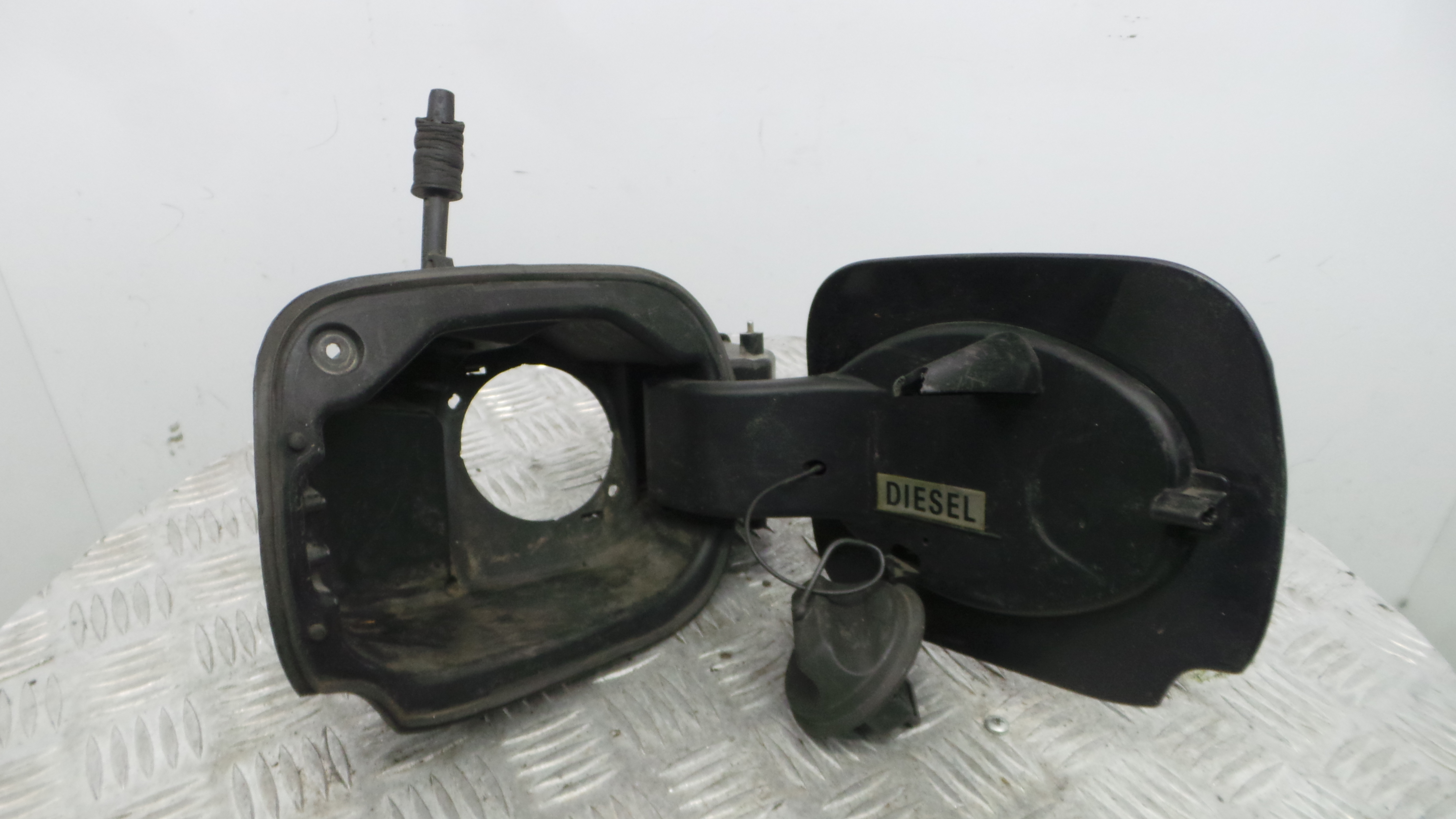 Tampão de Combustivel 8200383466 - RENAULT CLIO III (BR0/1, CR0/1)-38370654