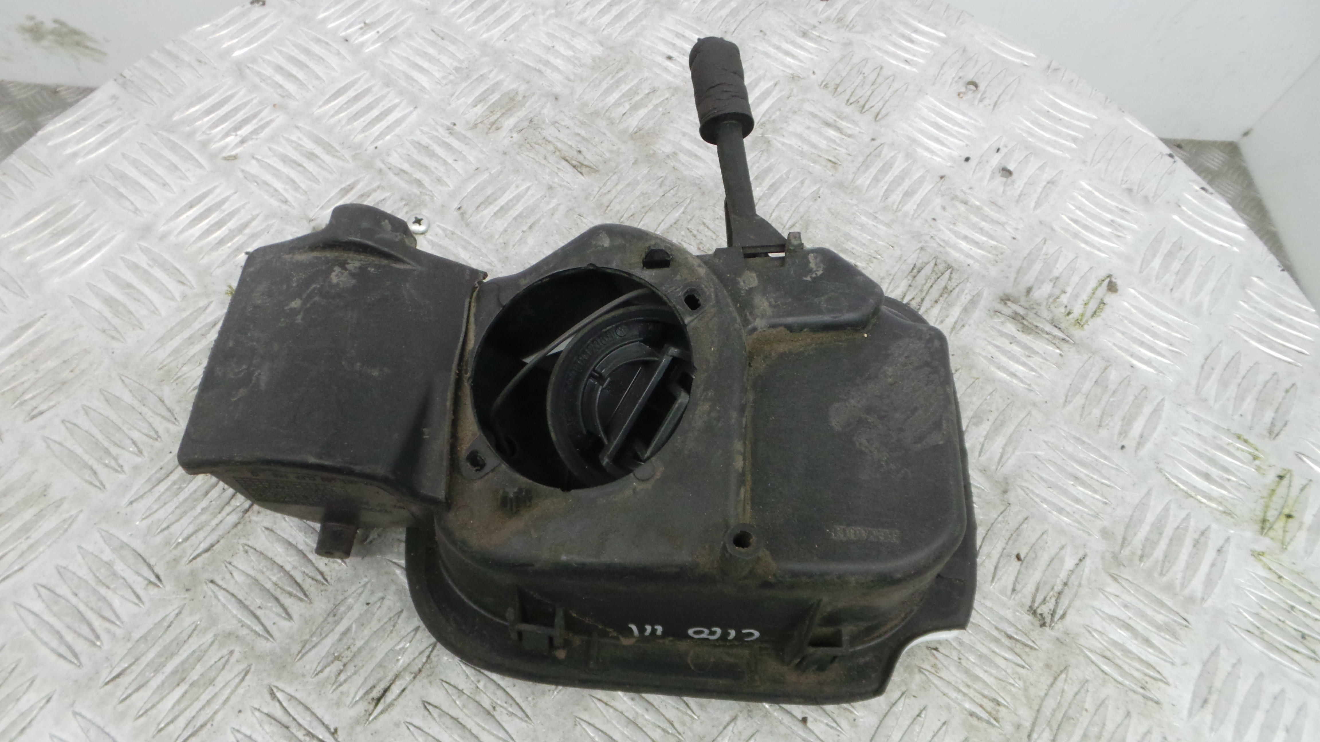 Tampão de Combustivel 8200383466 - RENAULT CLIO III (BR0/1, CR0/1)-38370658