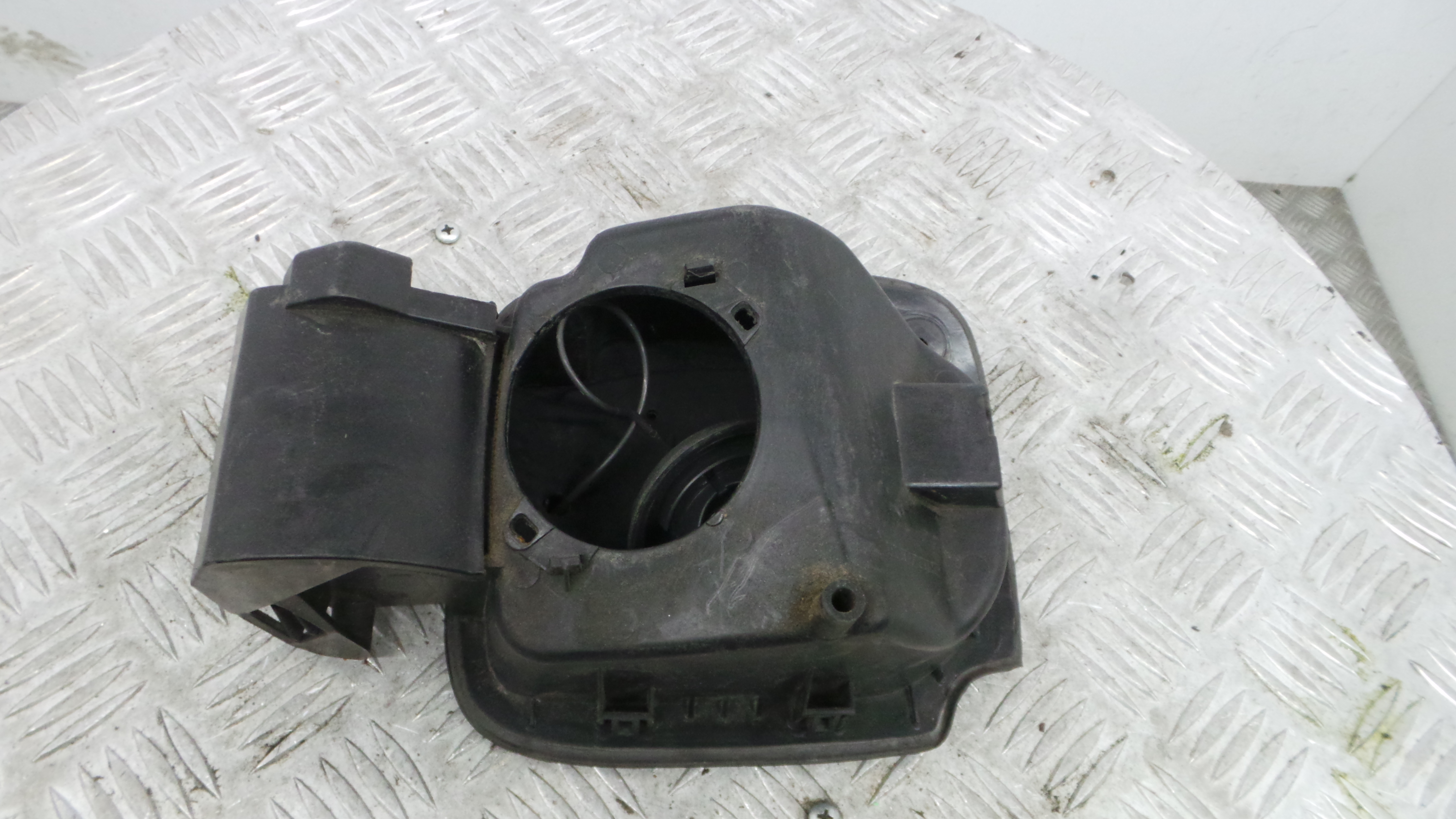 Tampão de Combustivel 8200582904 - RENAULT CLIO III Grandtour (KR0/1_), CLIO III Sportour (KR0/1_)-38370666