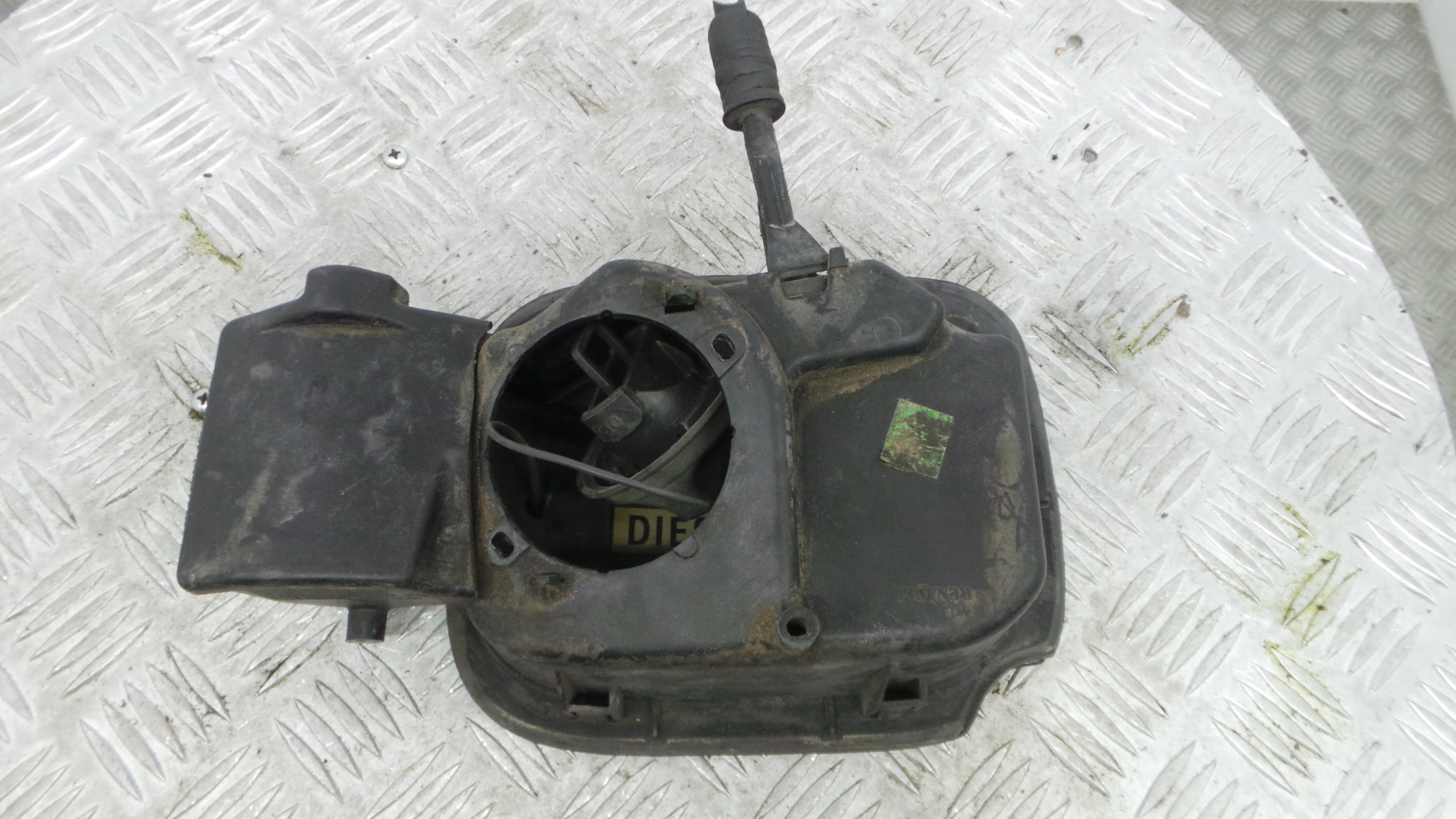 Tampão de Combustivel  8200383466 - RENAULT CLIO III (BR0/1, CR0/1)-38370673