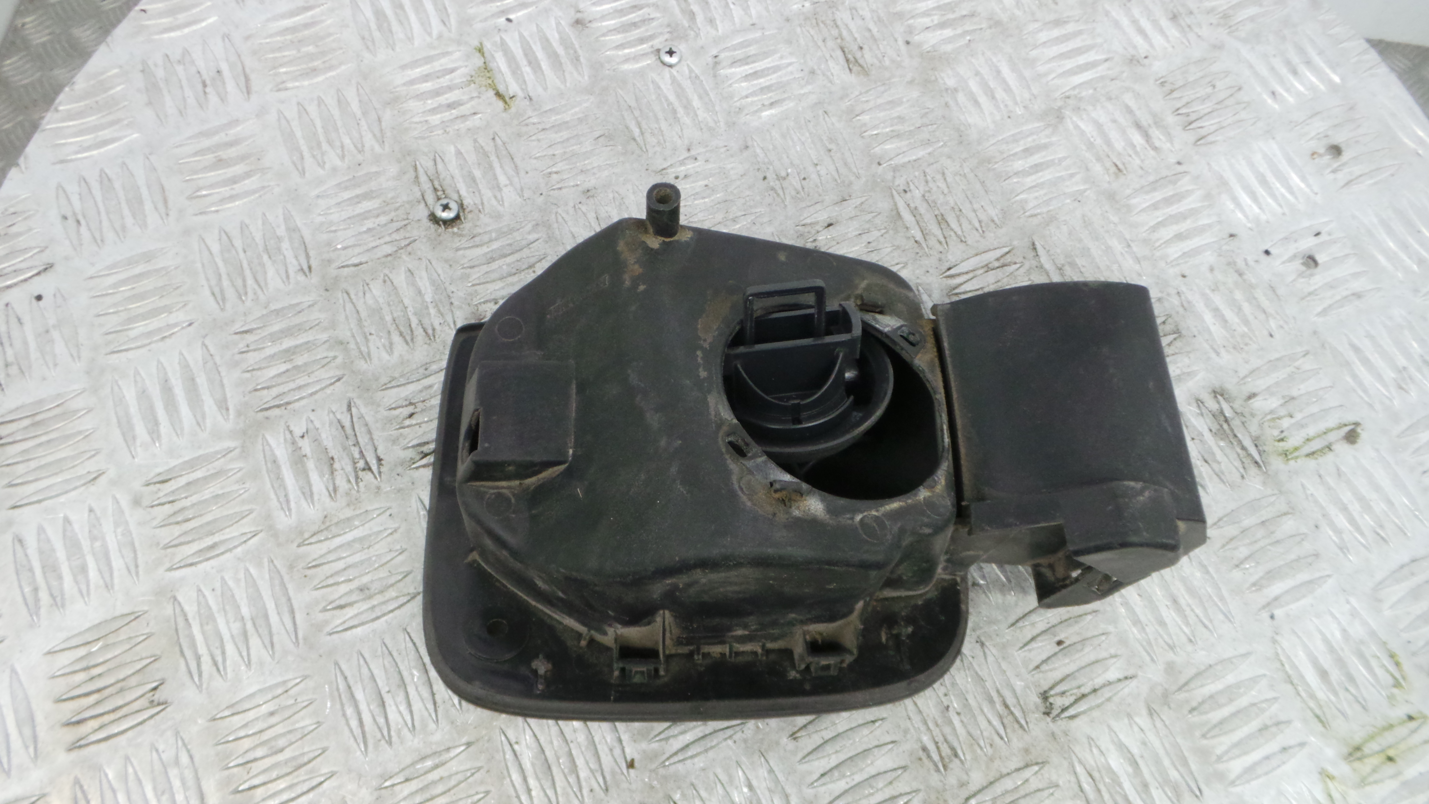 Tampão de Combustivel 8200582904 - RENAULT CLIO III Grandtour (KR0/1_), CLIO III Sportour (KR0/1_)-38370681