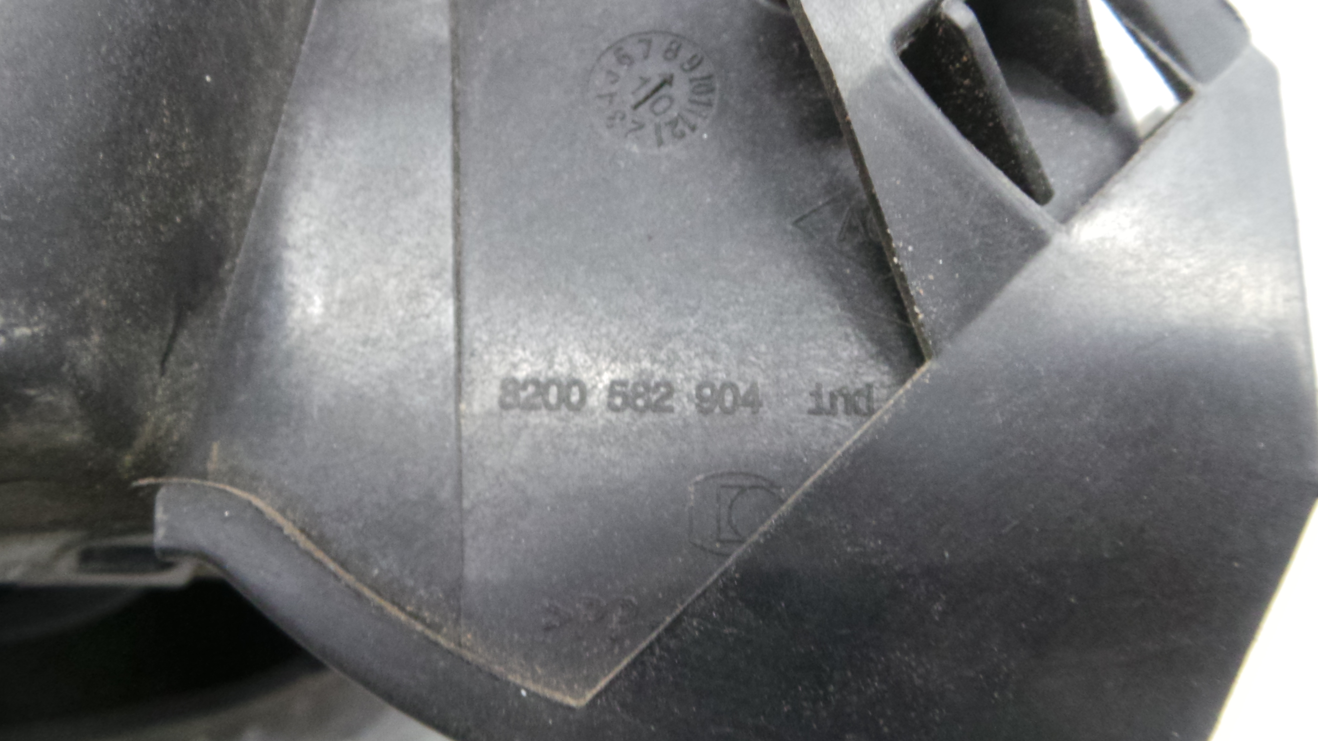 Tampão de Combustivel 8200582904 - RENAULT CLIO III Grandtour (KR0/1_), CLIO III Sportour (KR0/1_)-38370681