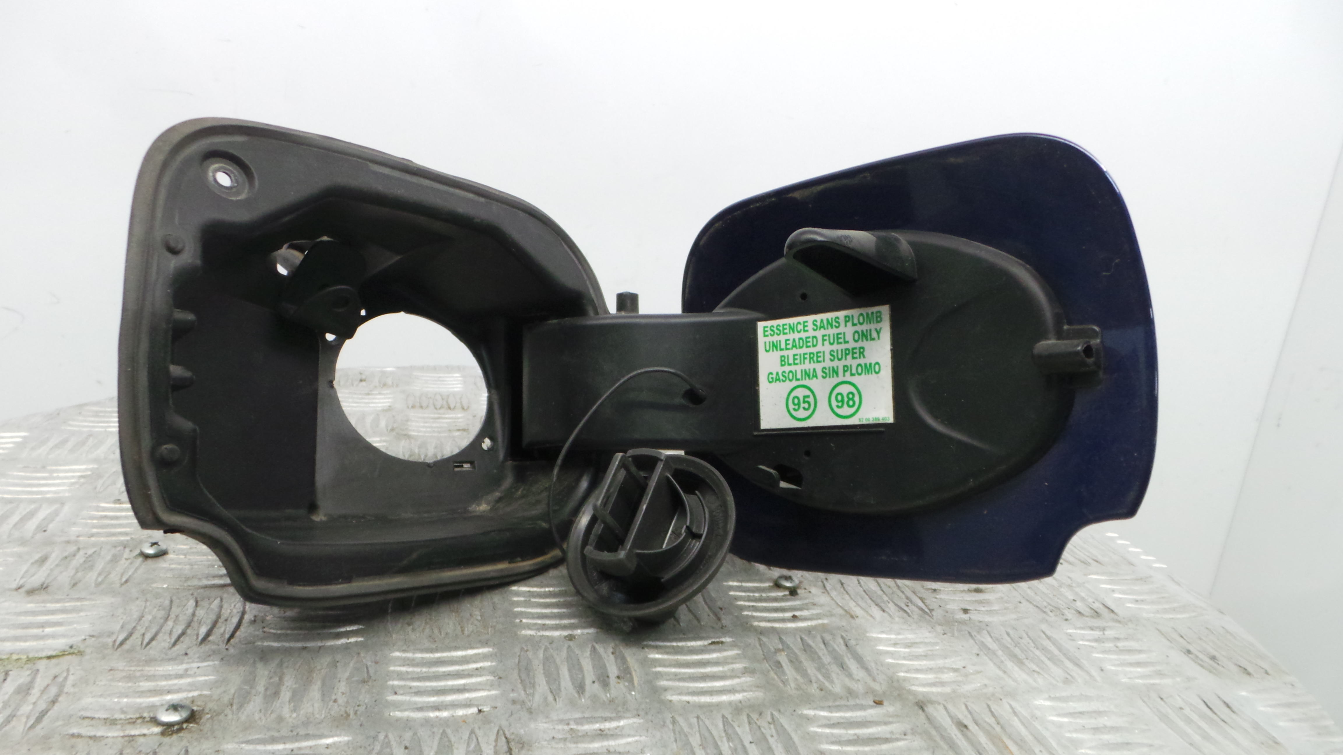 Tampão de Combustivel 8200383466 - RENAULT CLIO III (BR0/1, CR0/1)-38370689