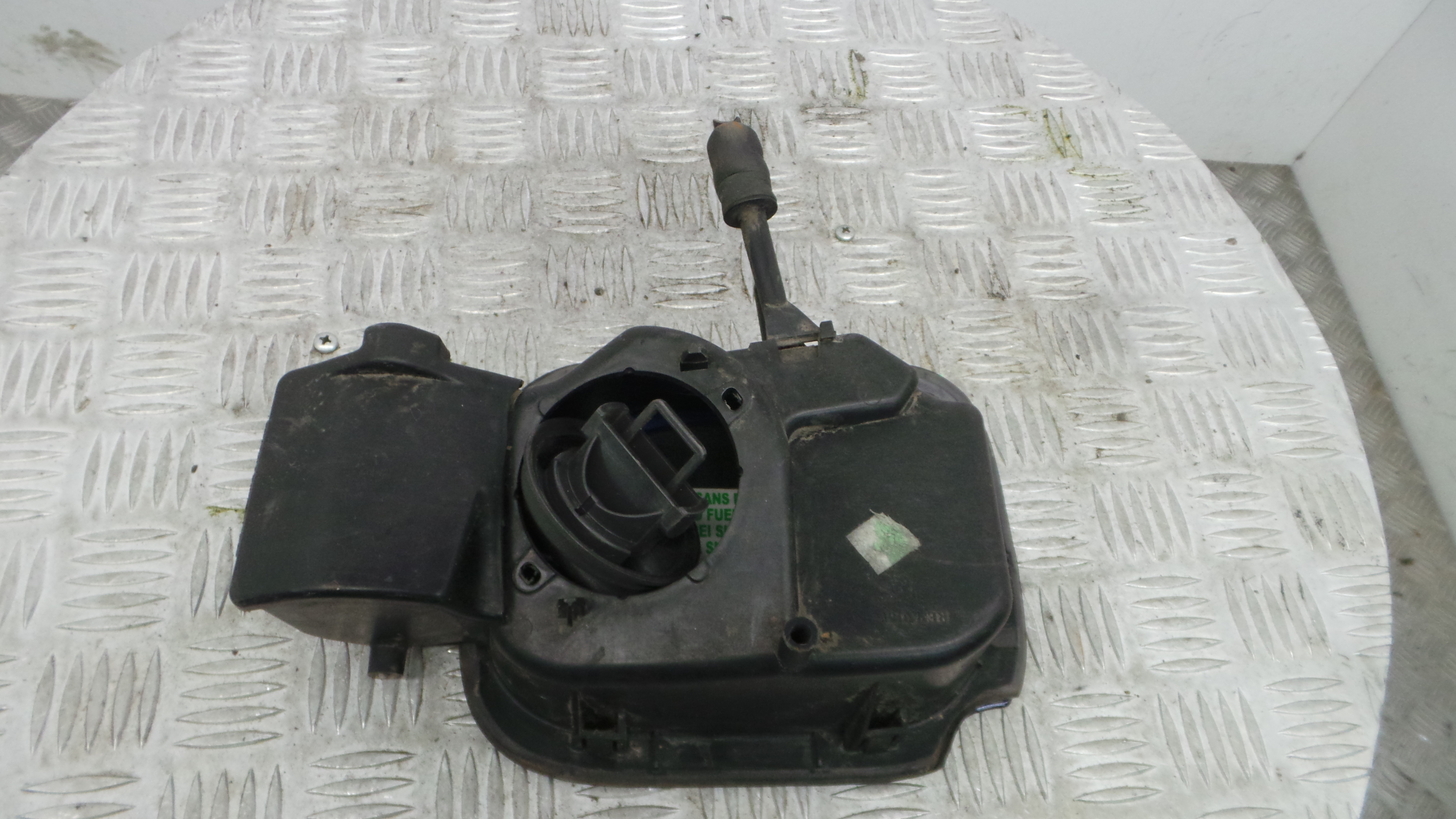 Tampão de Combustivel 8200383466 - RENAULT CLIO III (BR0/1, CR0/1)-38370689