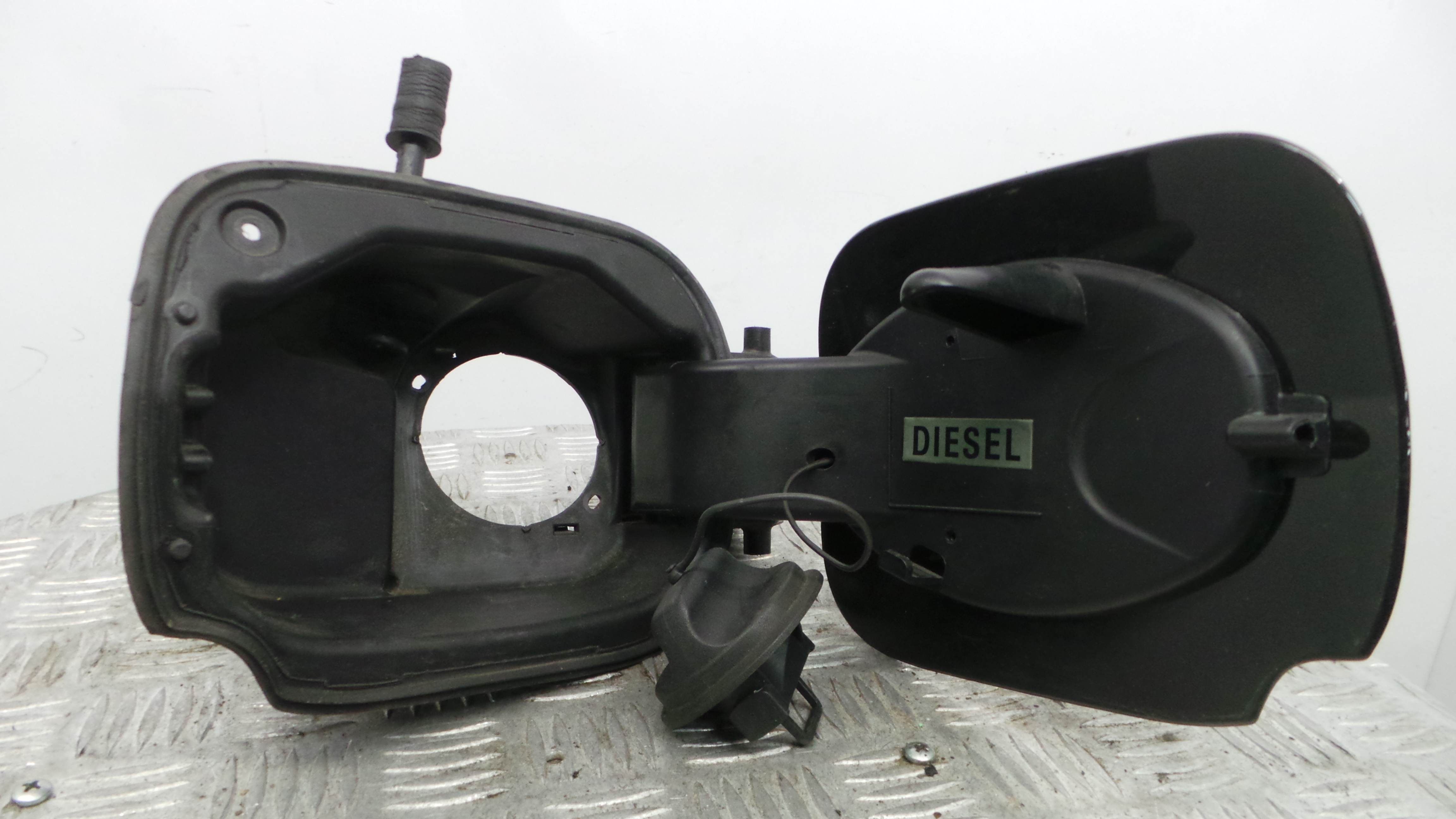 Tampão de Combustivel 8200383466 - RENAULT CLIO III (BR0/1, CR0/1)-38370693