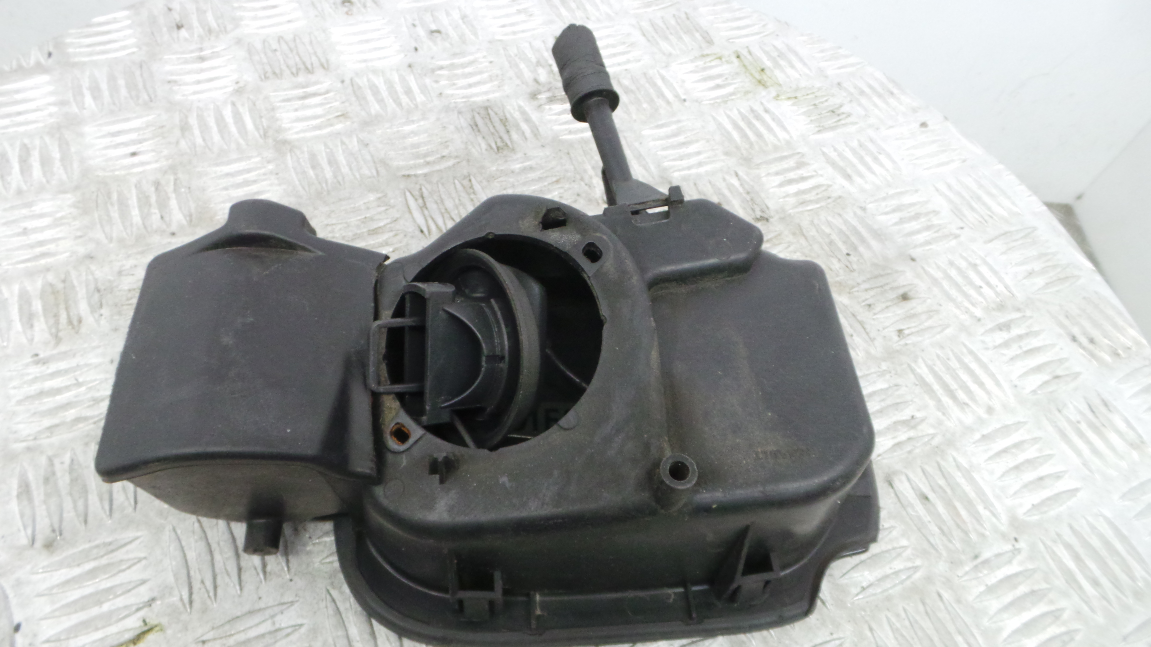 Tampão de Combustivel 8200383466 - RENAULT CLIO III (BR0/1, CR0/1)-38370693