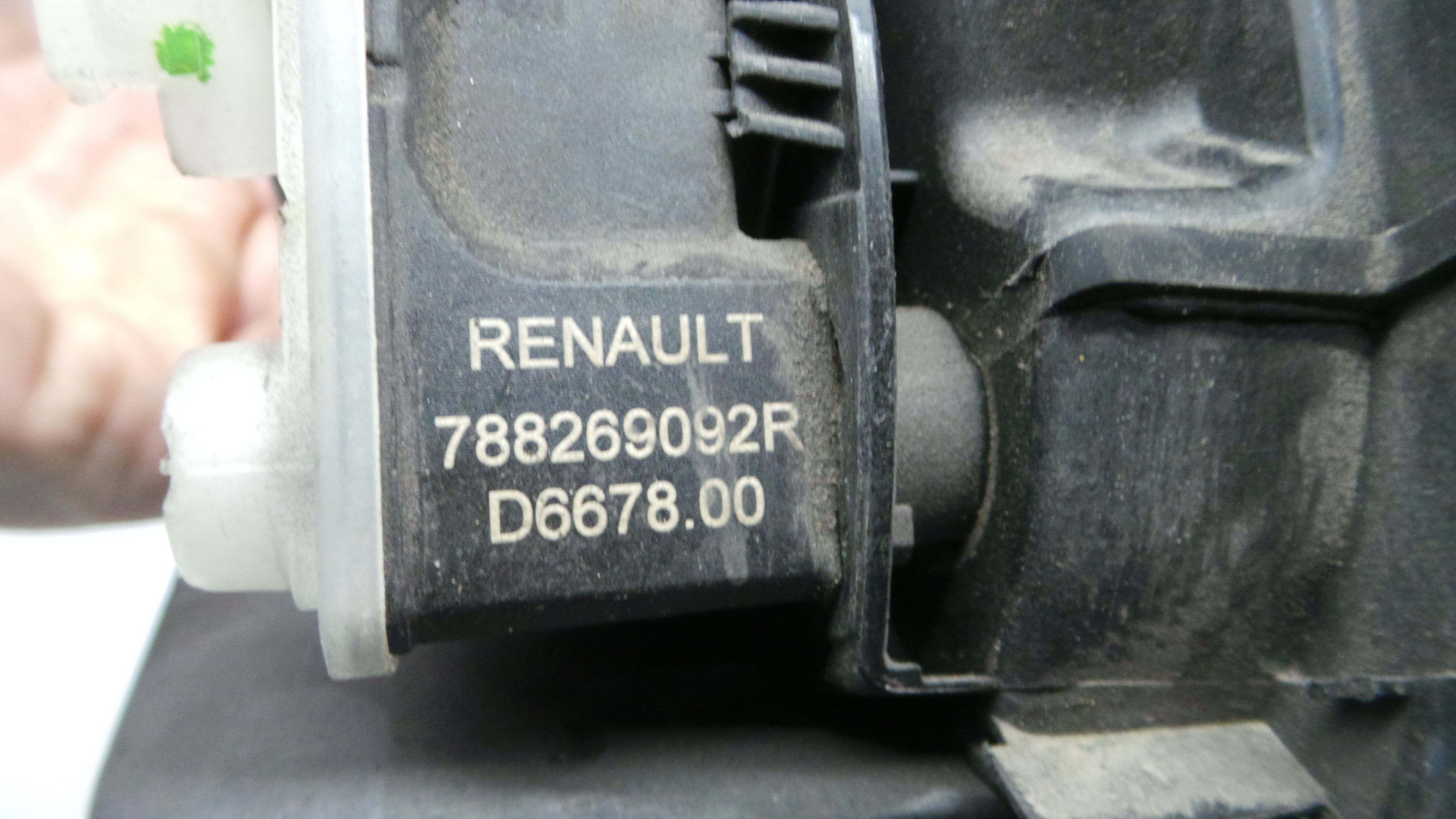 Tampão de Combustivel  781209517R - RENAULT CLIO V (B7_)-38370741
