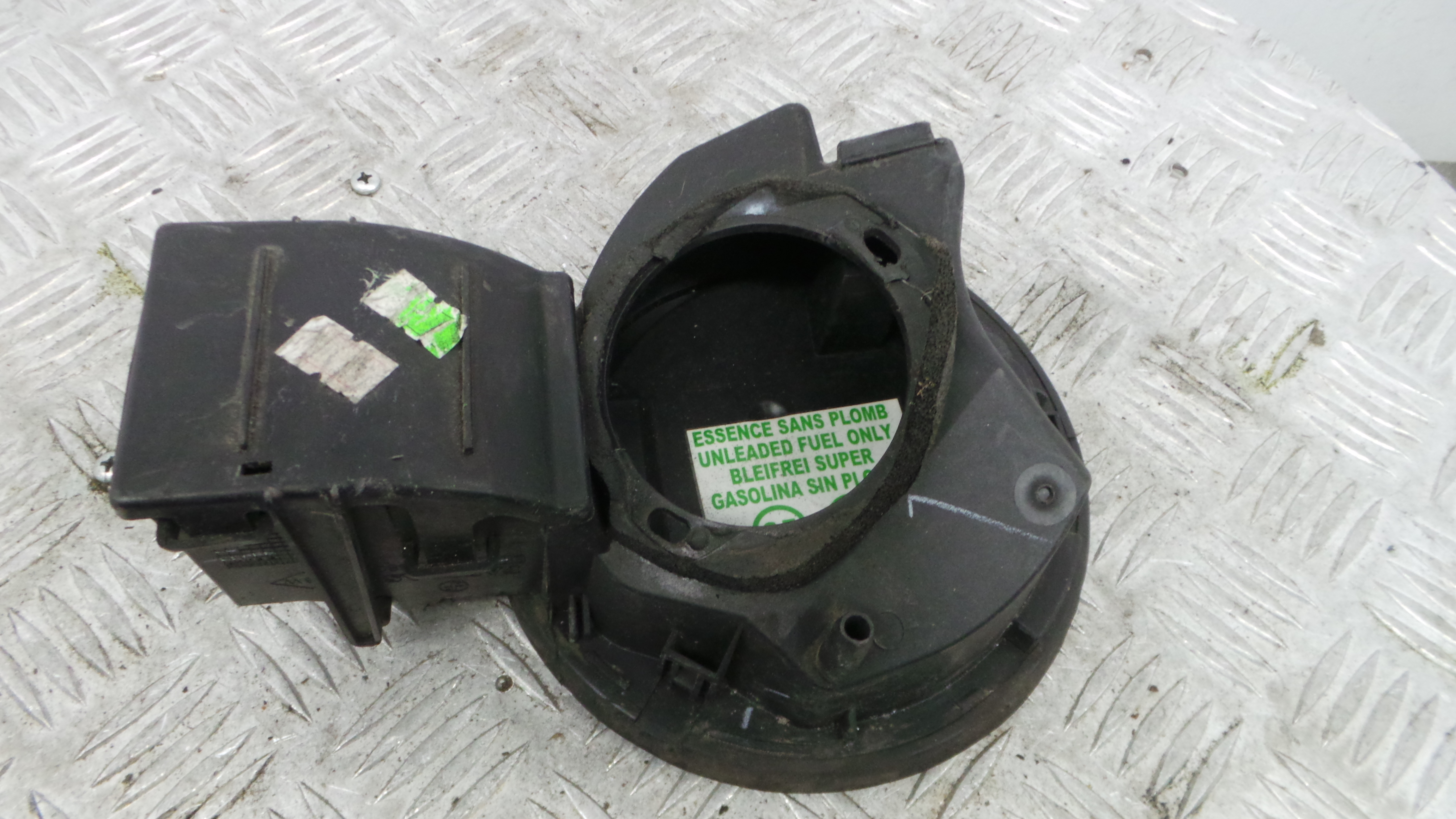 Tampão de Combustivel  781203354R - RENAULT CLIO III (BR0/1, CR0/1)-38370789