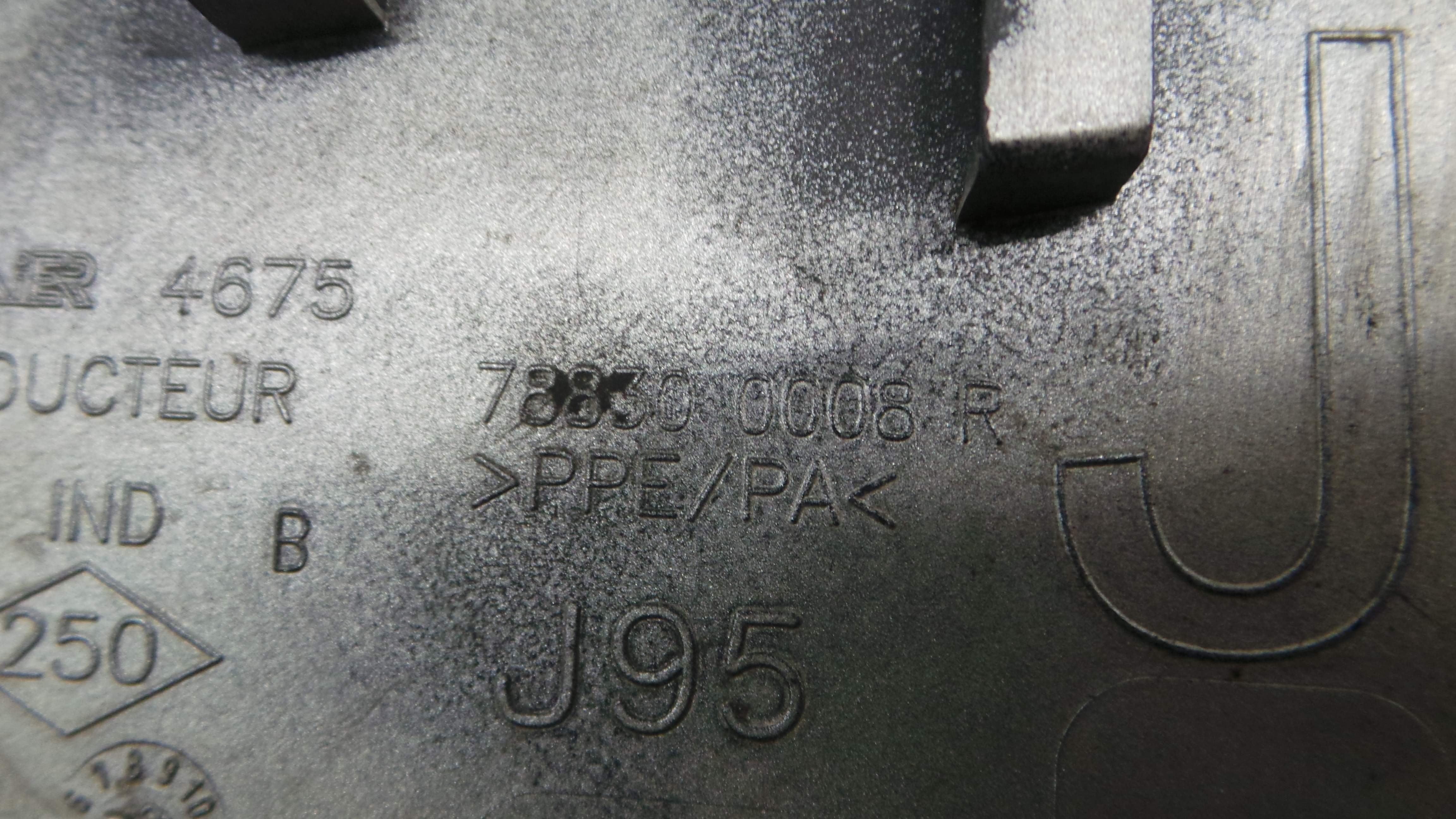 Tampão de Combustivel  788300008R - RENAULT SCÉNIC III (JZ0/1_)-38370816