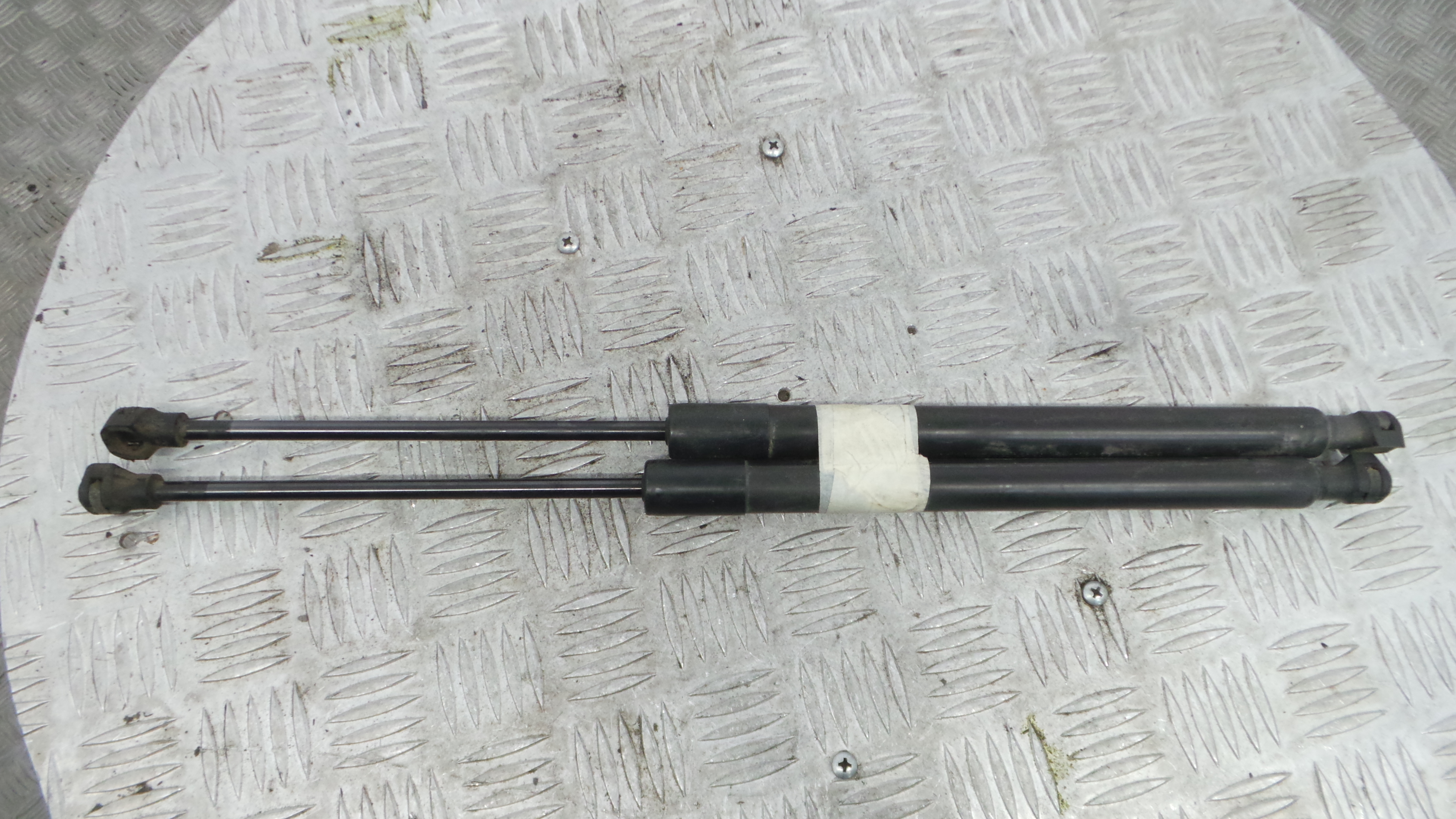 Amortecedor da Mala 844308661R - RENAULT CLIO IV (BH_)-38370845