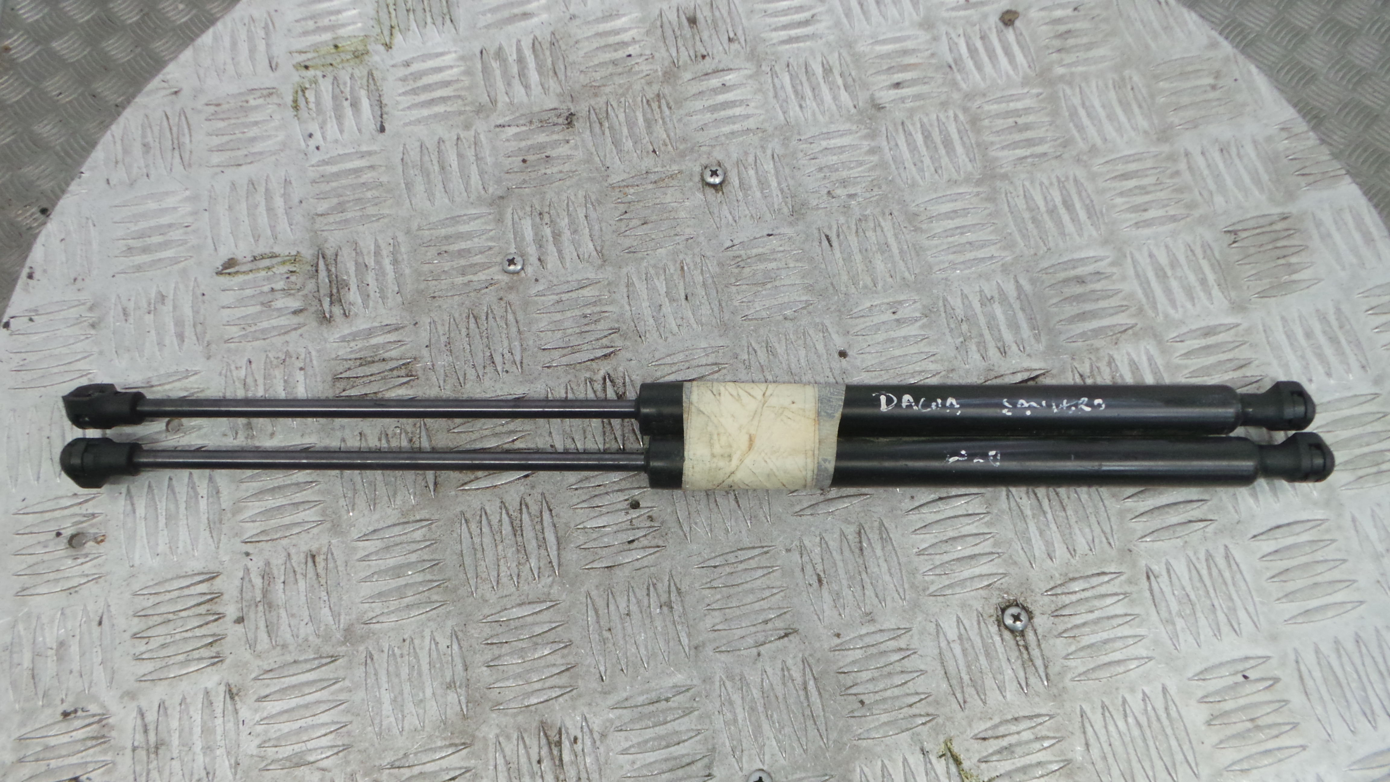 Amortecedor da Mala 904529943R - DACIA SANDERO II-38370851