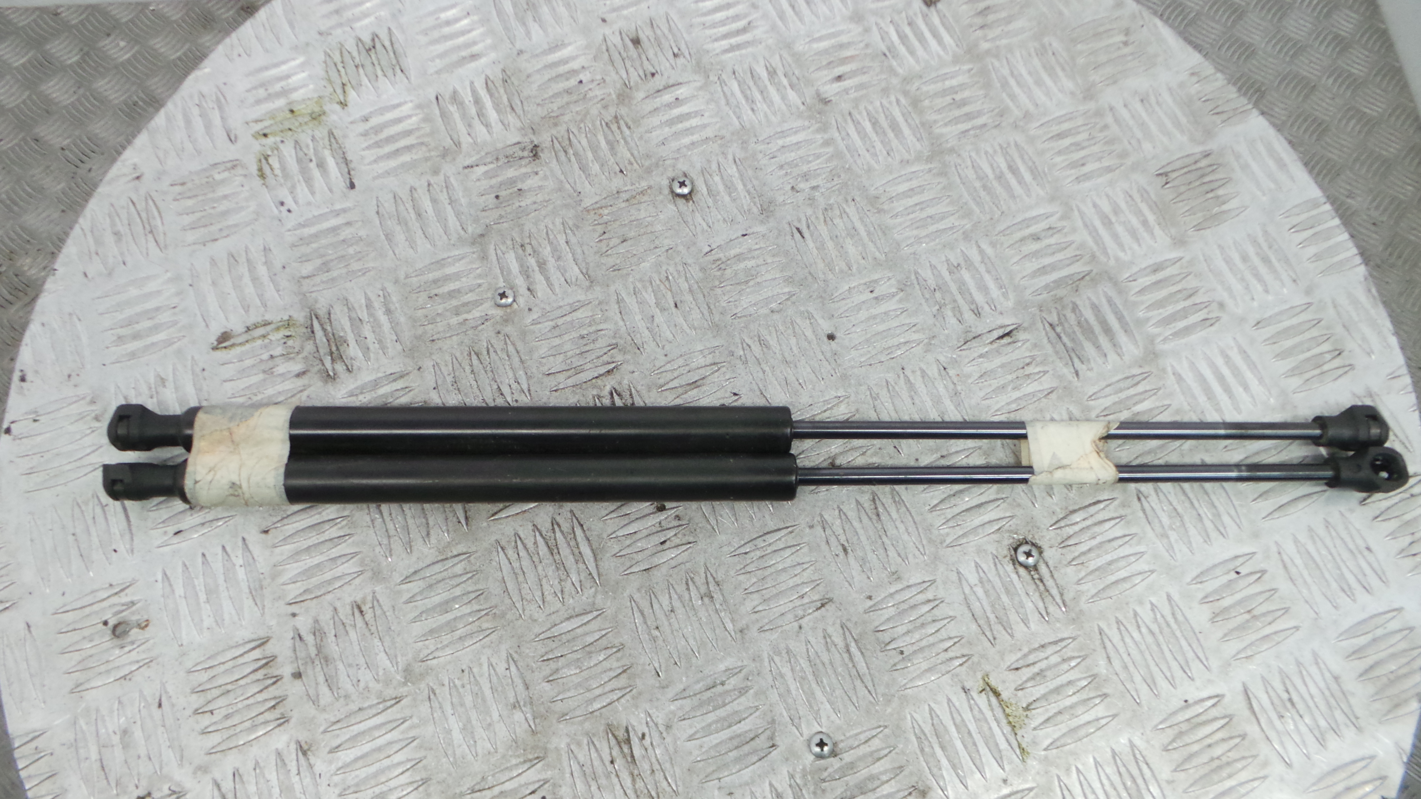 Amortecedor da Mala 904518604R - RENAULT TWINGO III (BCM_, BCA_)-38370871