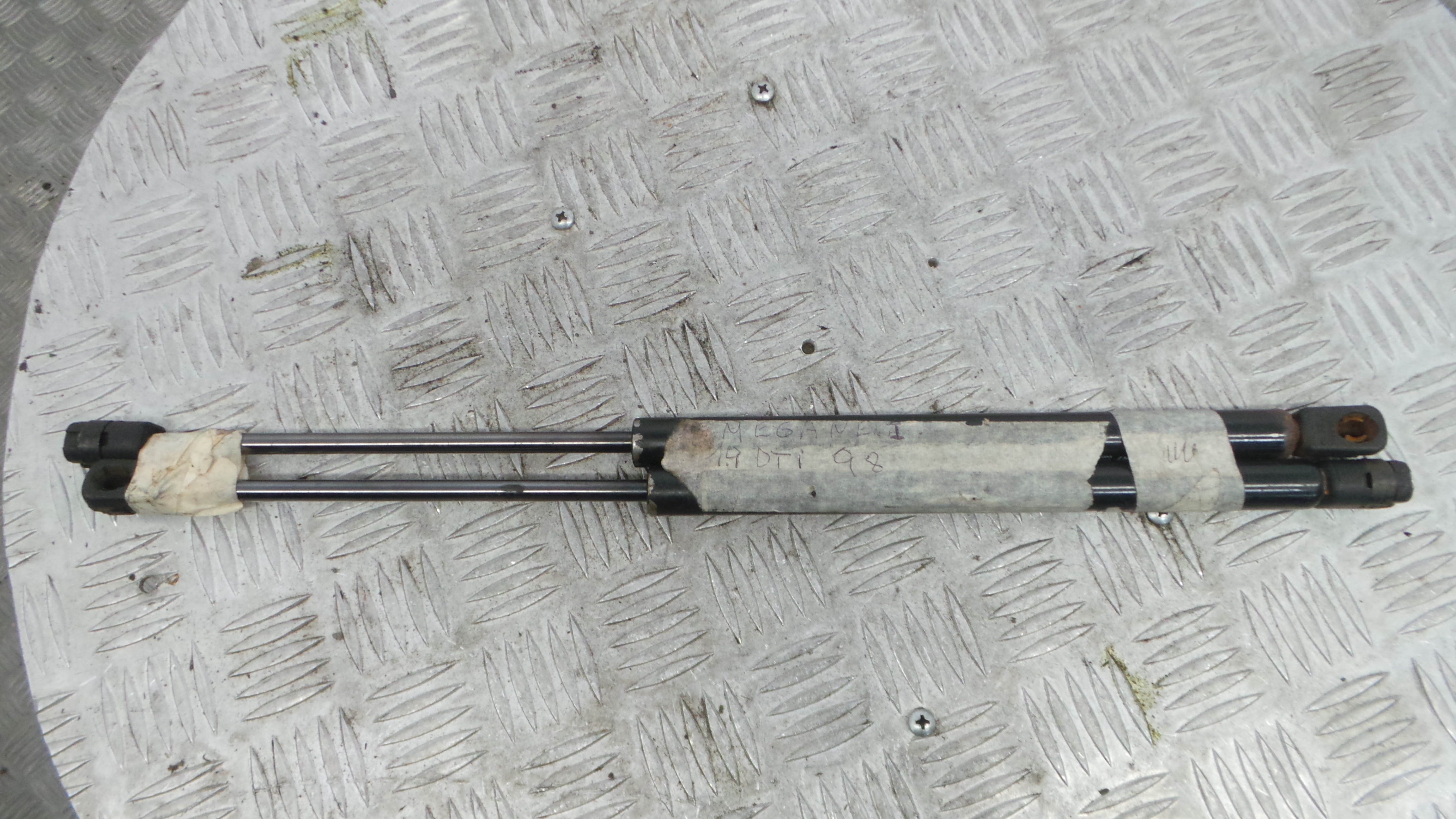 Amortecedor da Mala 613181 - RENAULT MEGANE I (BA0/1_)-38370874