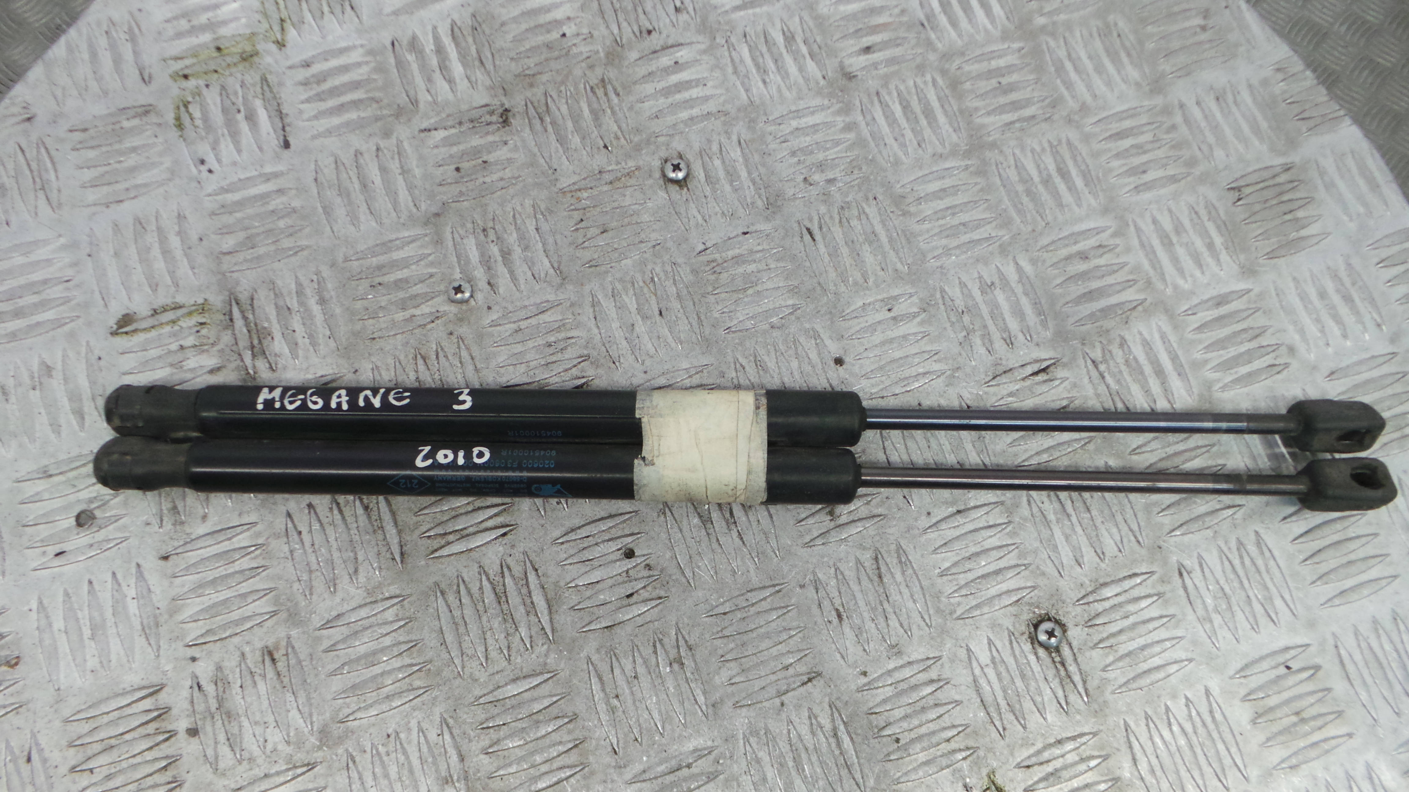 Amortecedor da Mala 904510001R - RENAULT MEGANE III Hatchback (BZ0/1_, B3_)-38370877