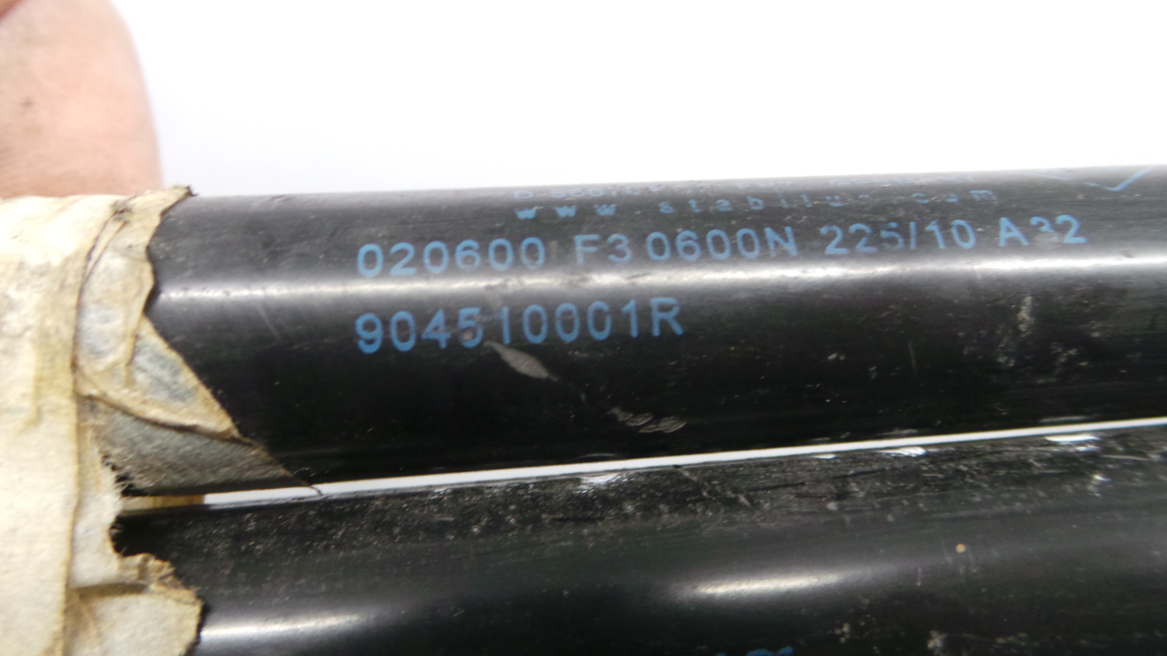 Amortecedor da Mala 904510001R - RENAULT MEGANE III Hatchback (BZ0/1_, B3_)-38370883