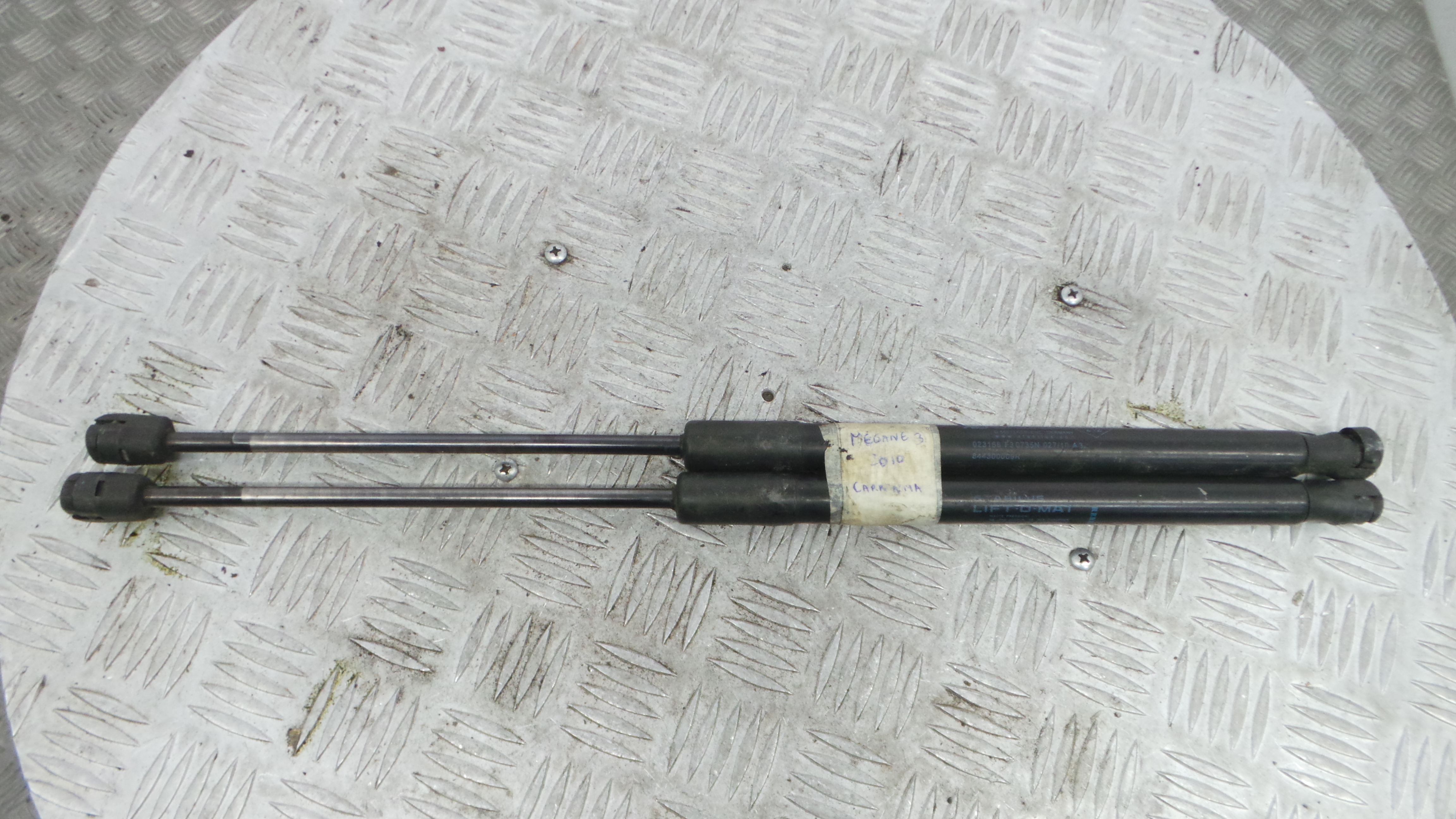 Amortecedor da Mala 844300009R - RENAULT MEGANE III Grandtour (KZ0/1)-38370898