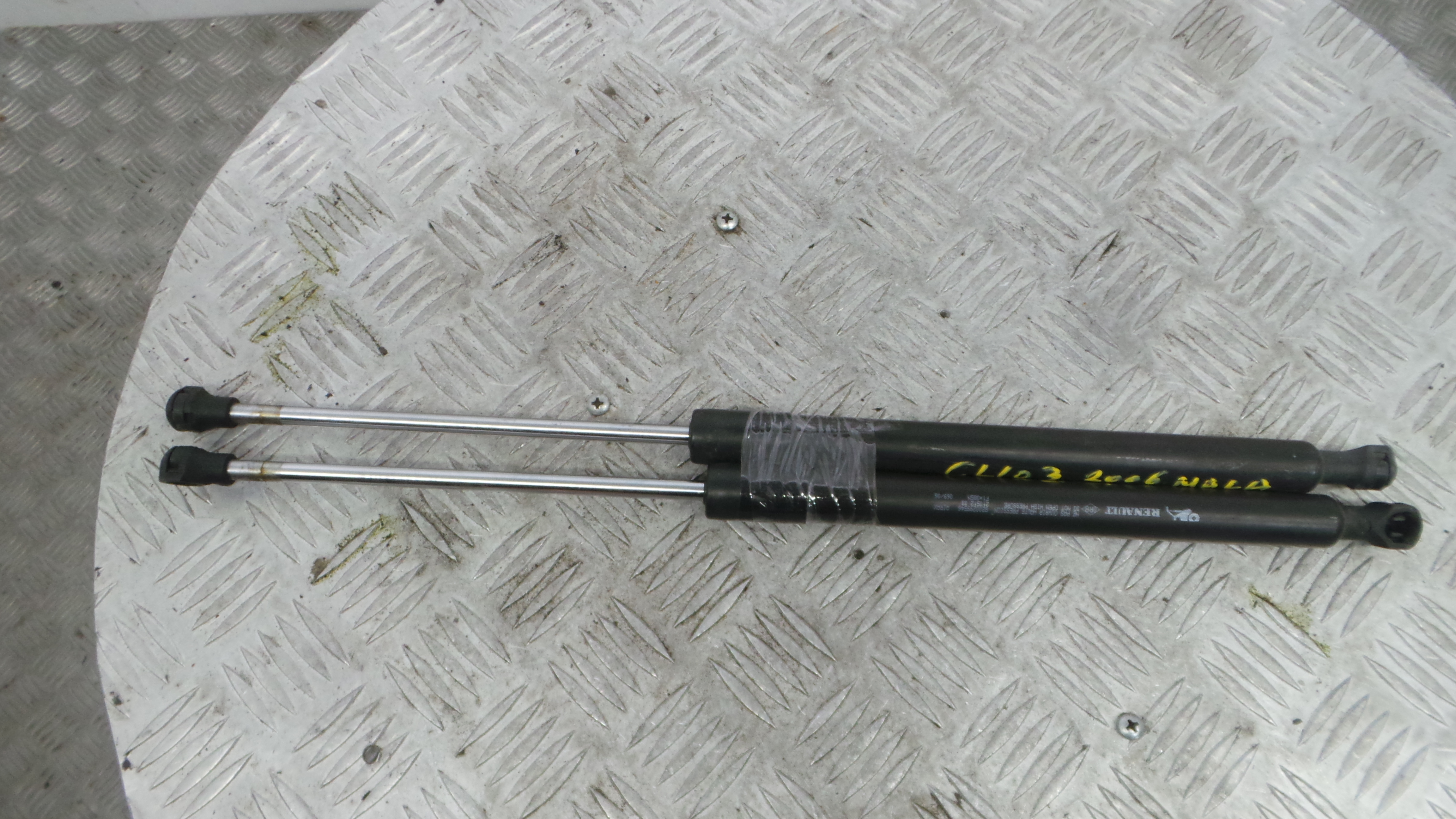 Amortecedor da Mala 8200299546 - RENAULT CLIO III (BR0/1, CR0/1)-38370919