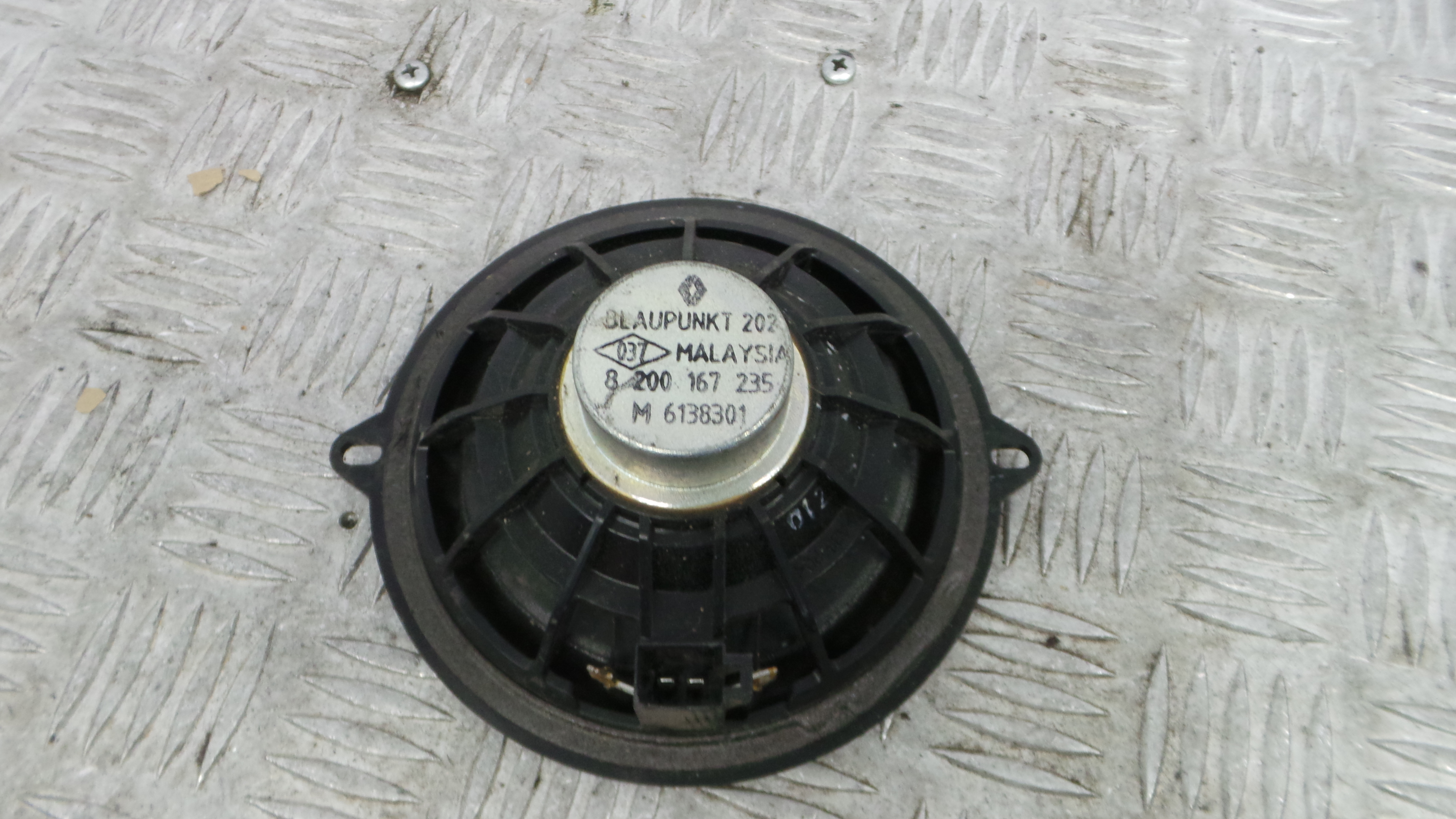 Colunas de Som 8200167235 - RENAULT CLIO III (BR0/1, CR0/1)-38375771