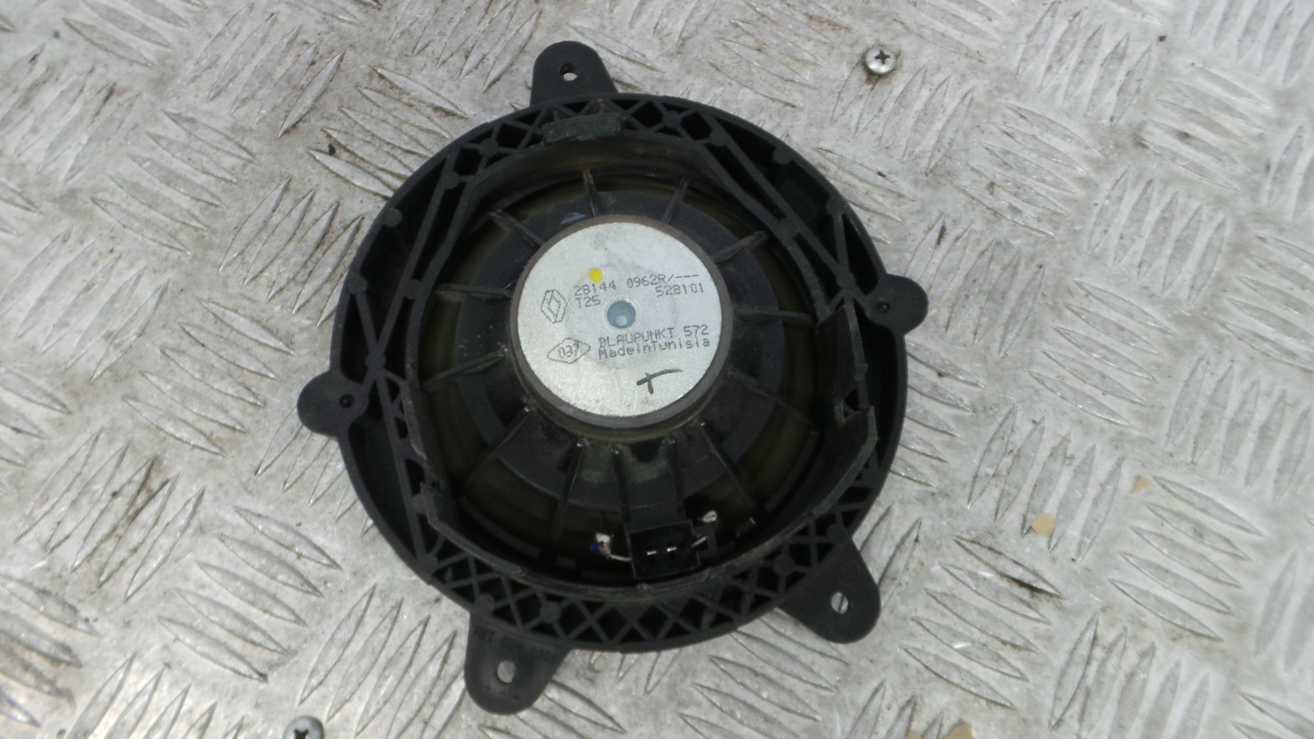 Colunas de Som  281440962R - RENAULT CLIO III (BR0/1, CR0/1)-38375793