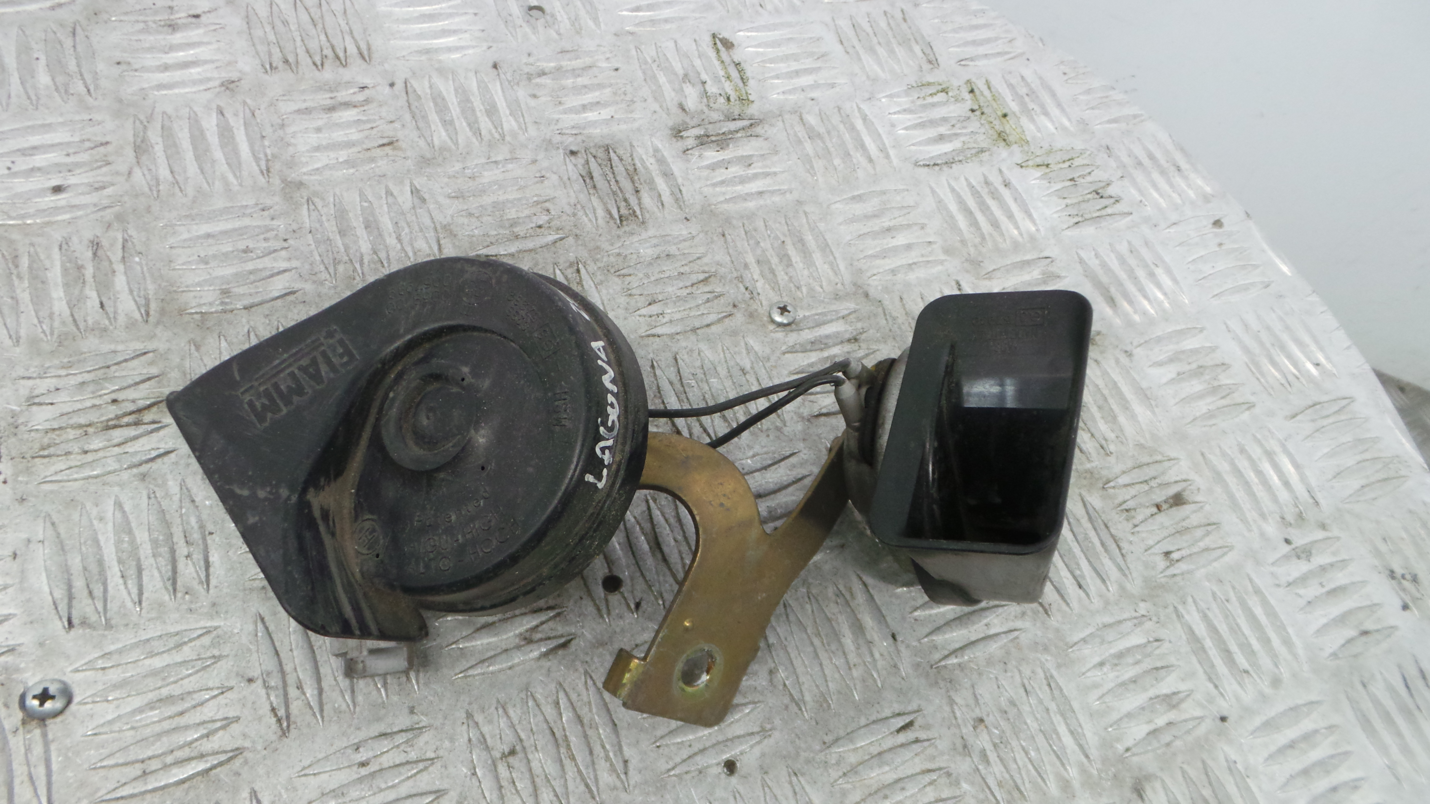 Buzina 254036 - RENAULT LAGUNA II (BG0/1_)-38375806