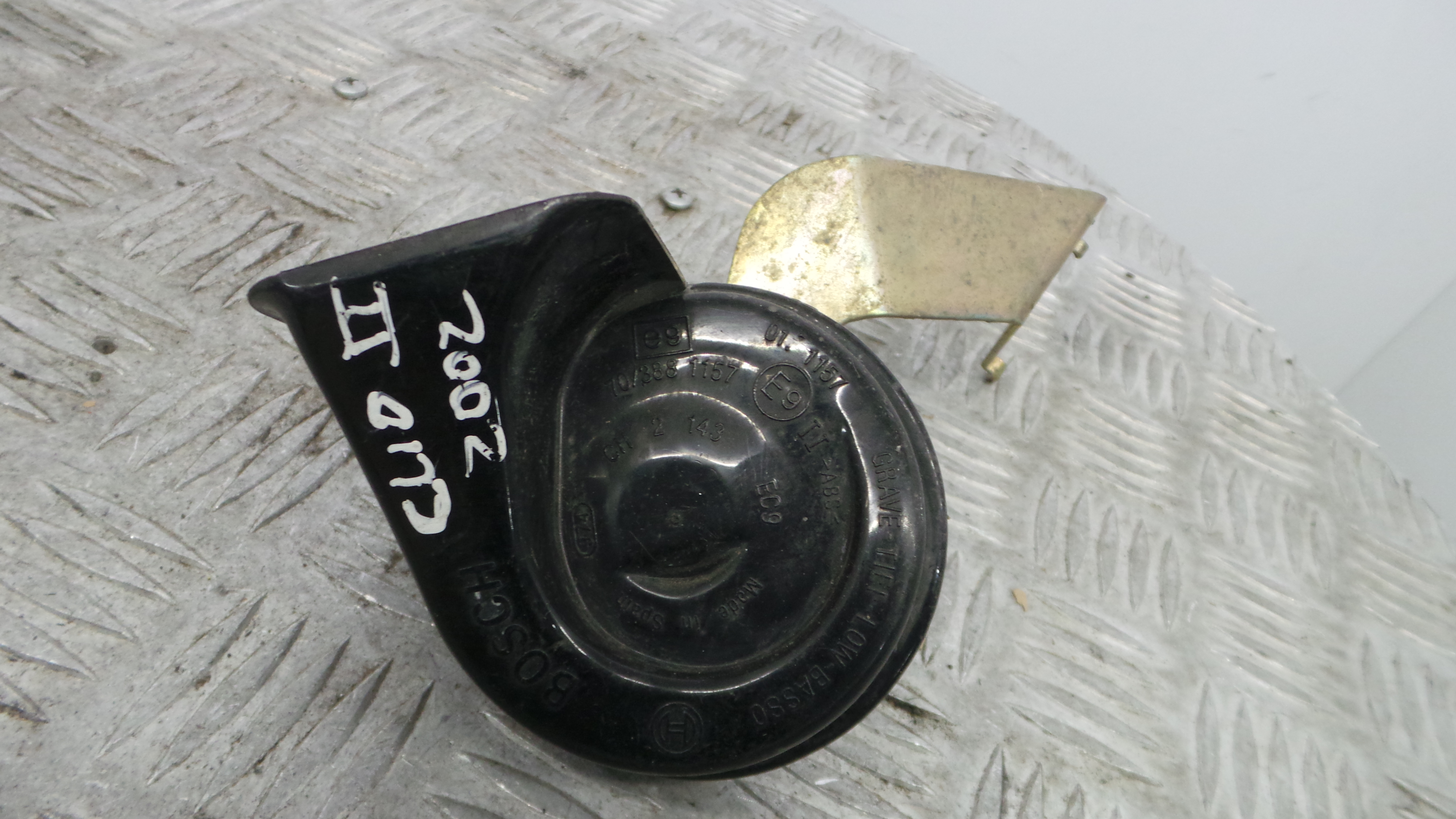 Buzina 8200197267 - RENAULT CLIO II (BB_, CB_), CLIO Mk II (BB_, CB_)-38375813