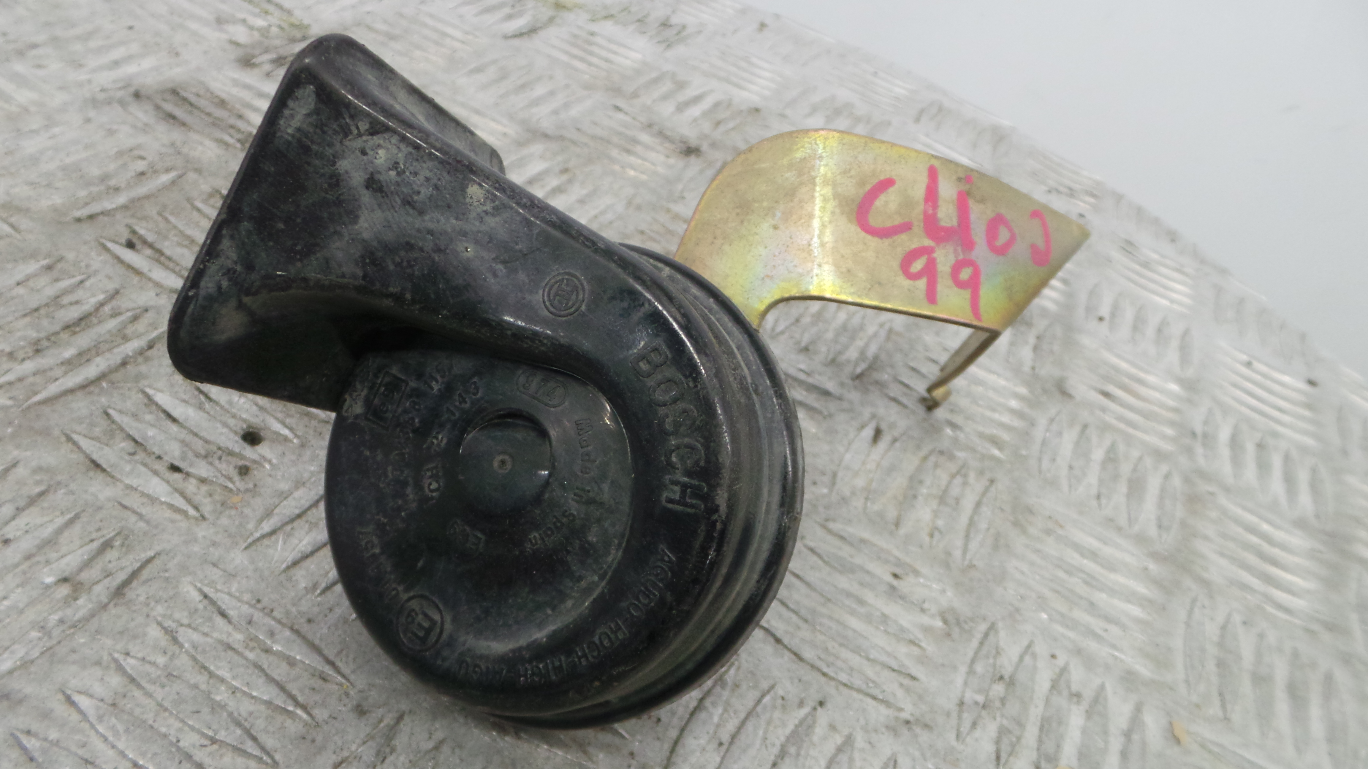 Buzina 7700413533D - RENAULT CLIO II (BB_, CB_), CLIO Mk II (BB_, CB_)-38375816