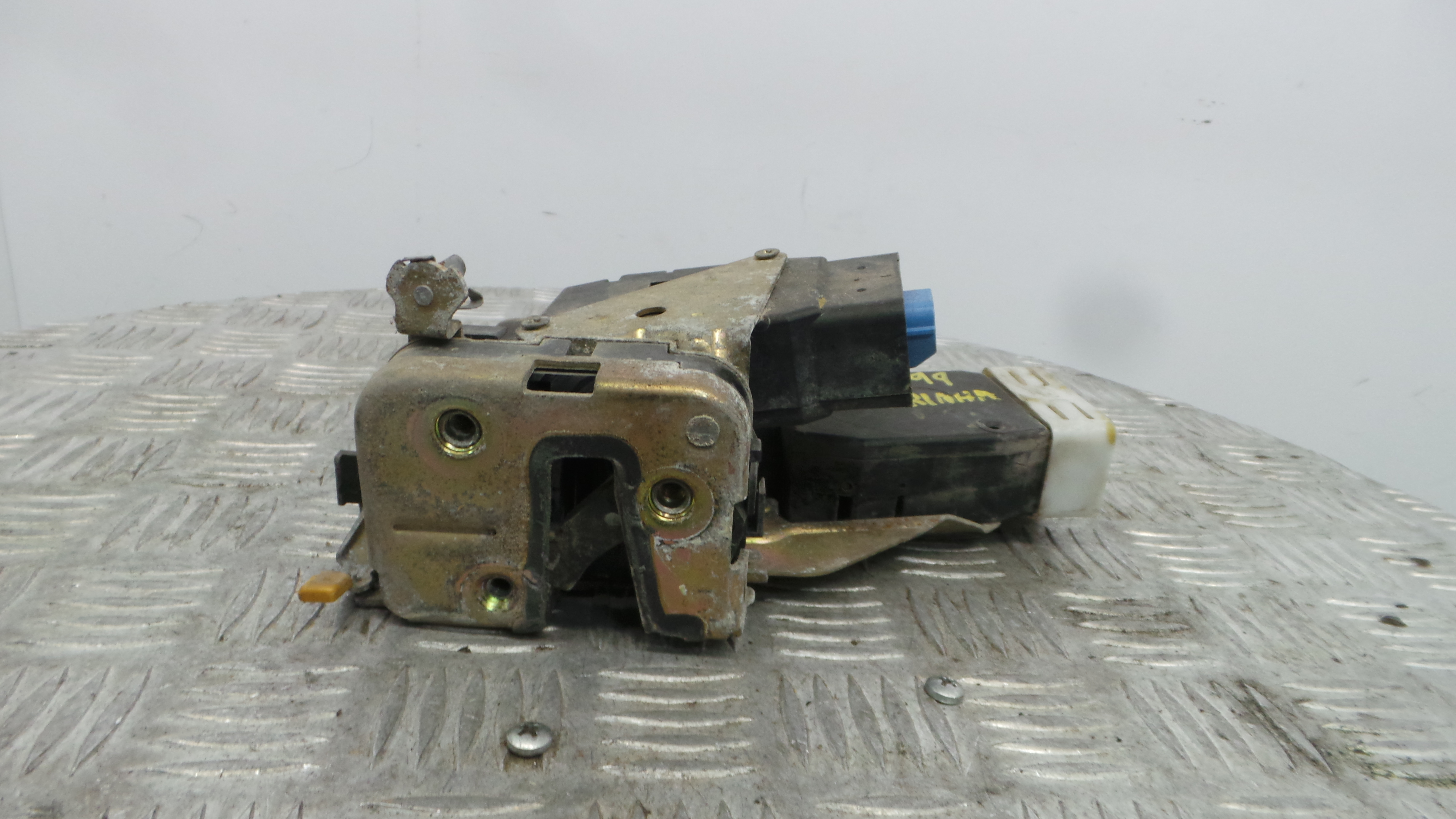 Fecho da Porta Trás Dto  - VOLVO V40 Combi (645)-38375972