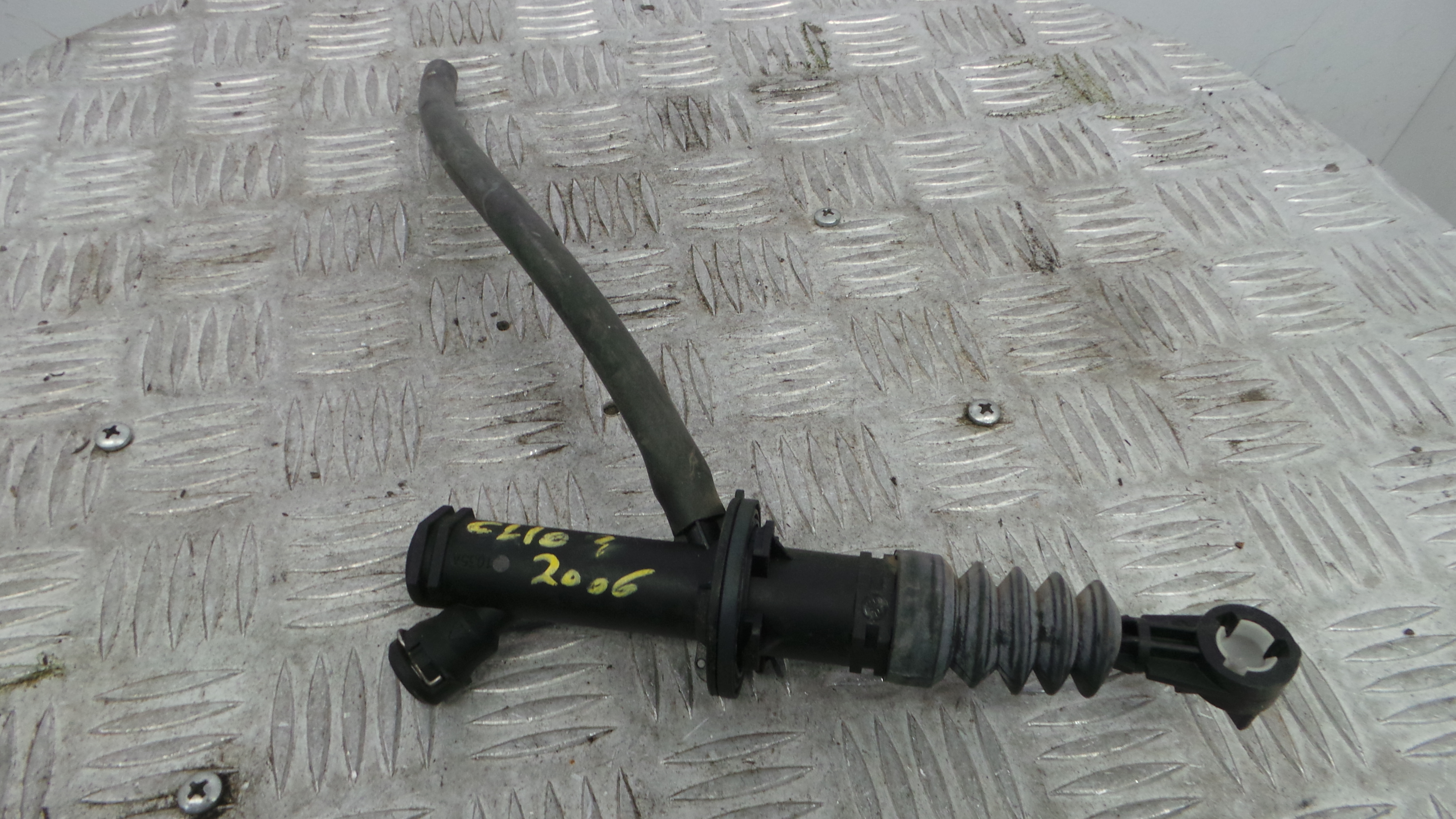 Bomba Principal da Embraiagem 8200438159 - RENAULT CLIO III (BR0/1, CR0/1)-38394928 Bomba Principal da Embraiagem 8200438159 - RENAULT CLIO III (BR0/1, CR0/1)-38394928