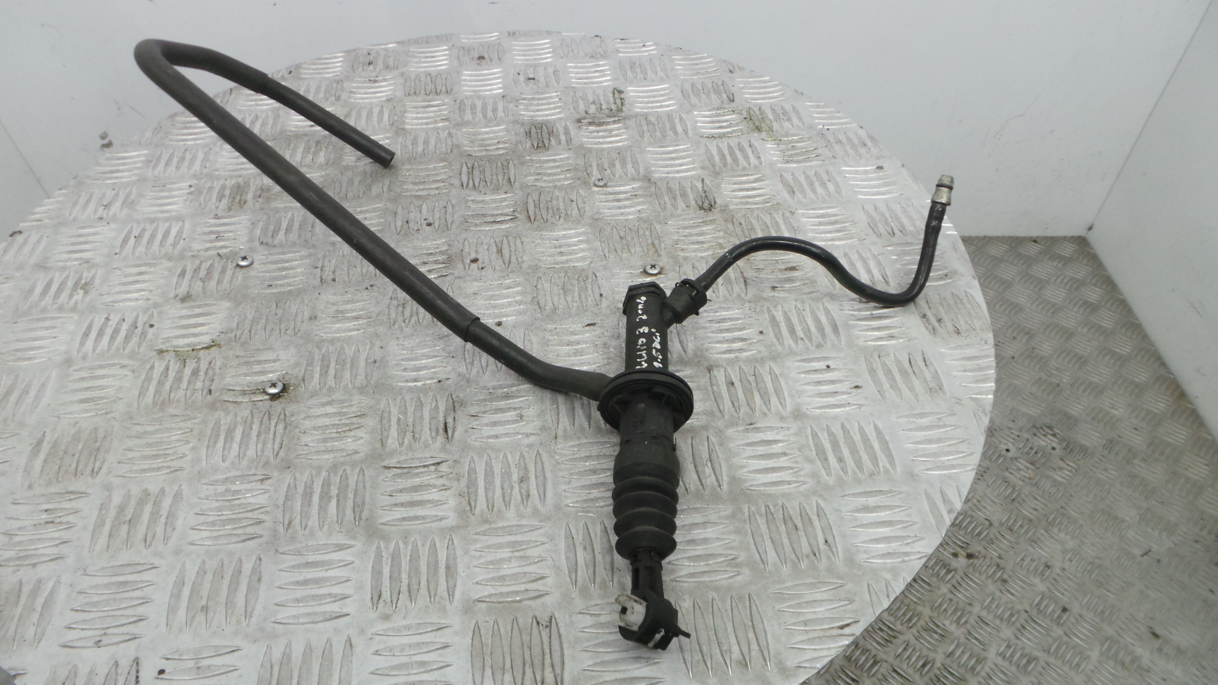 Bomba Principal da Embraiagem 8200436137D - RENAULT CLIO III (BR0/1, CR0/1)-38394942 Bomba Principal da Embraiagem 8200436137D - RENAULT CLIO III (BR0/1, CR0/1)-38394942