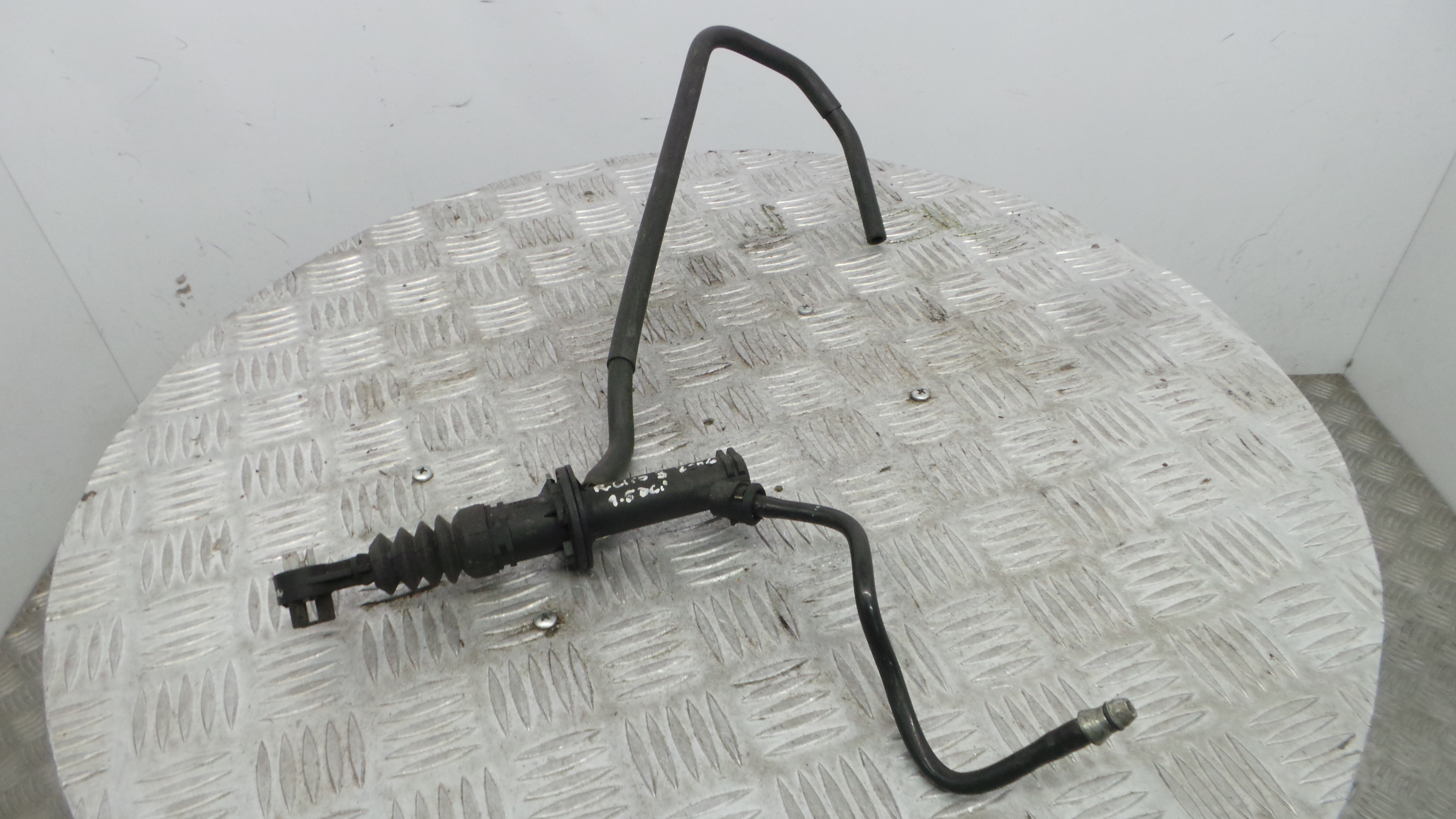 Bomba Principal da Embraiagem 8200436137D - RENAULT CLIO III (BR0/1, CR0/1)-38394942