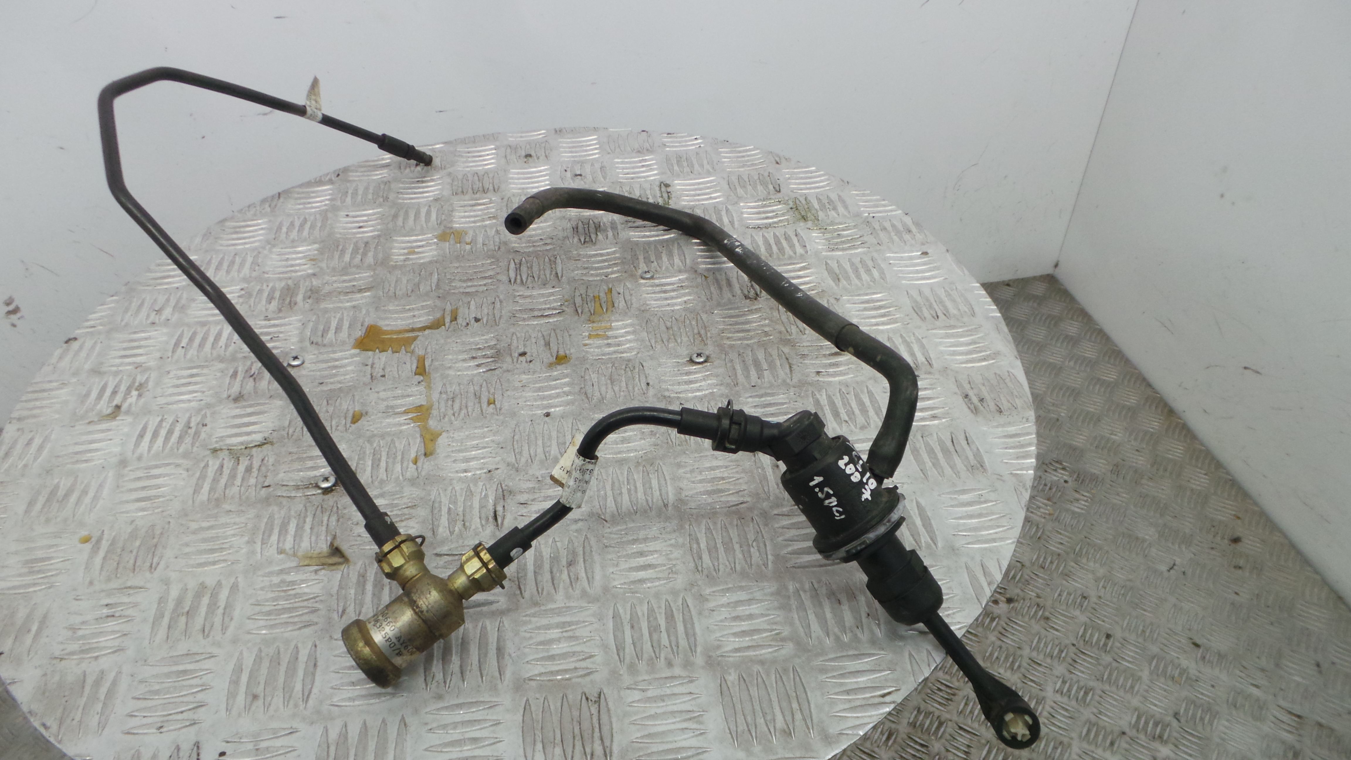 Bomba Principal da Embraiagem  8200524724 - RENAULT CLIO III (BR0/1, CR0/1)-38394976
