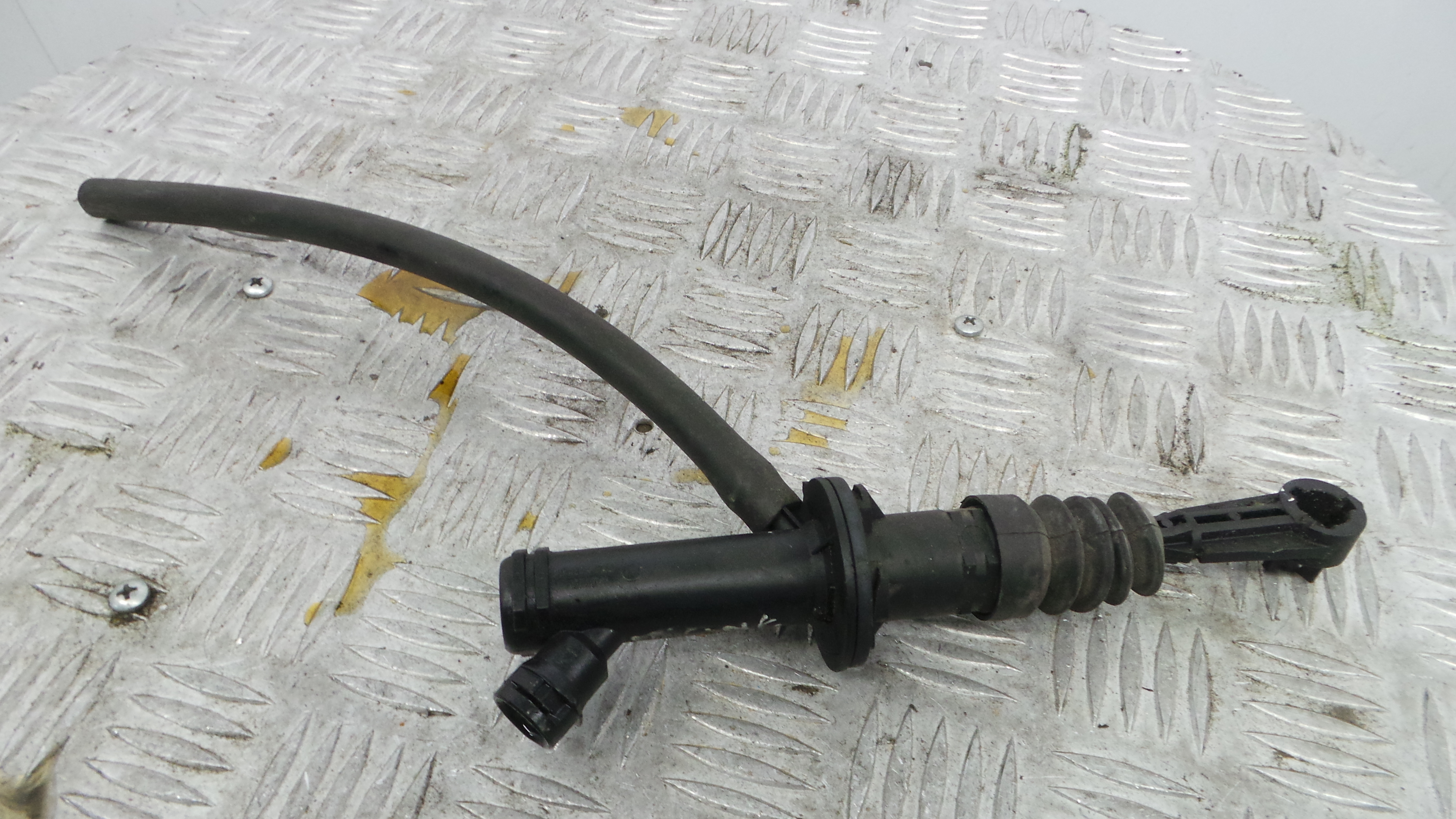 Bomba Principal da Embraiagem   - RENAULT MEGANE III Hatchback (BZ0/1_, B3_)-38394988