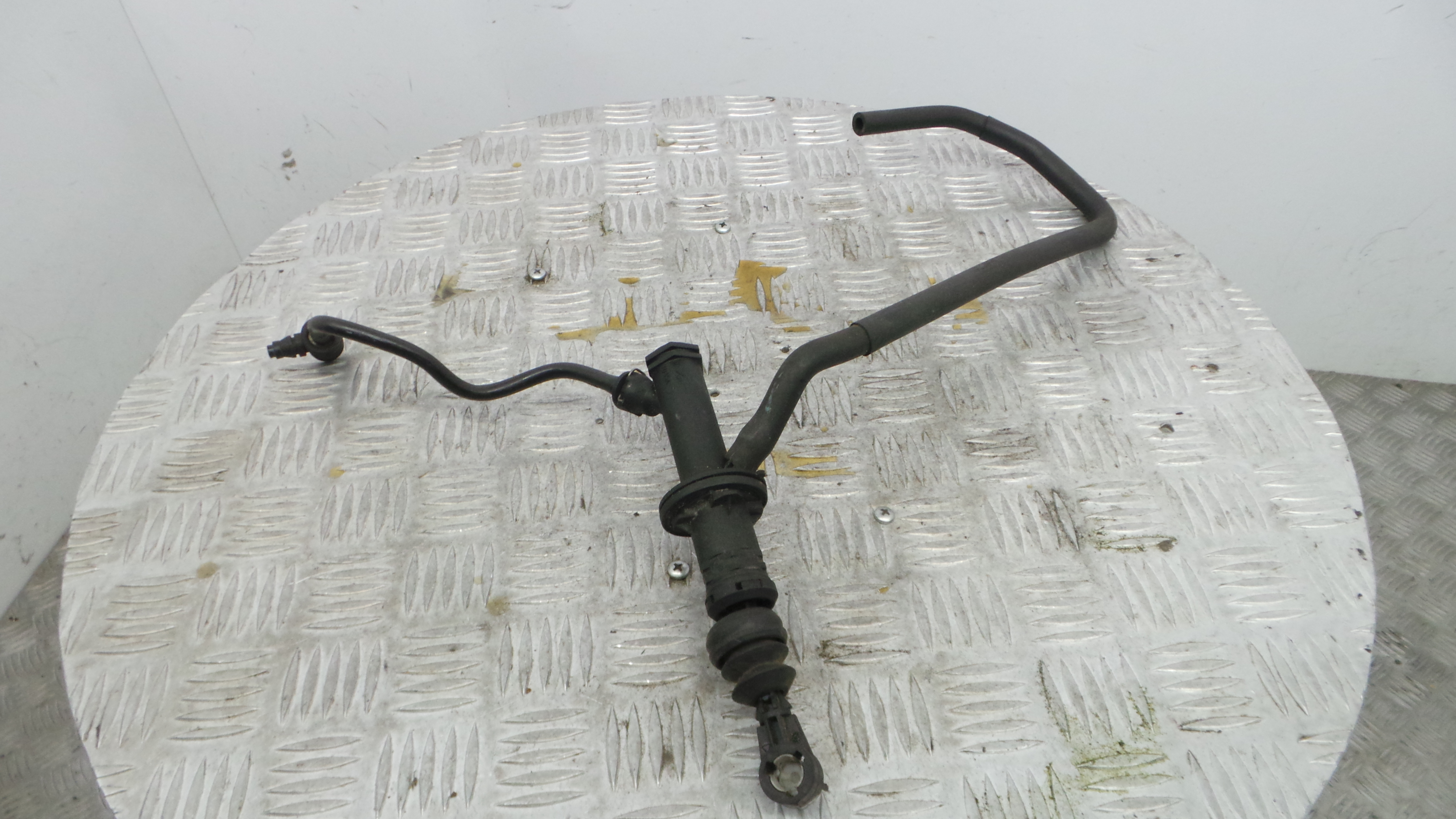 Bomba Principal da Embraiagem  8200436137 - RENAULT CLIO III (BR0/1, CR0/1)-38395002