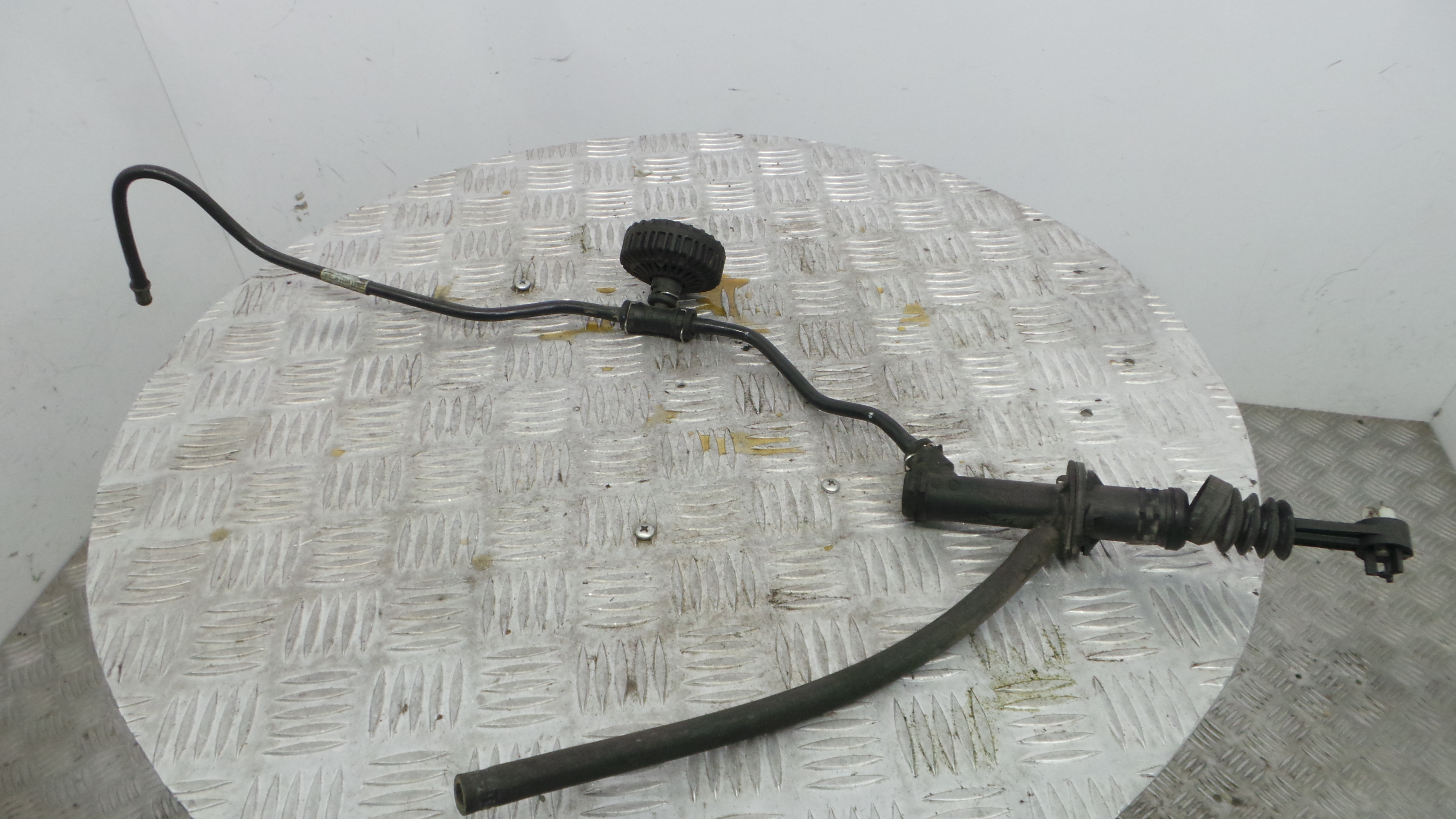 Bomba Principal da Embraiagem  306100018R - RENAULT MEGANE III Hatchback (BZ0/1_, B3_)-38395005