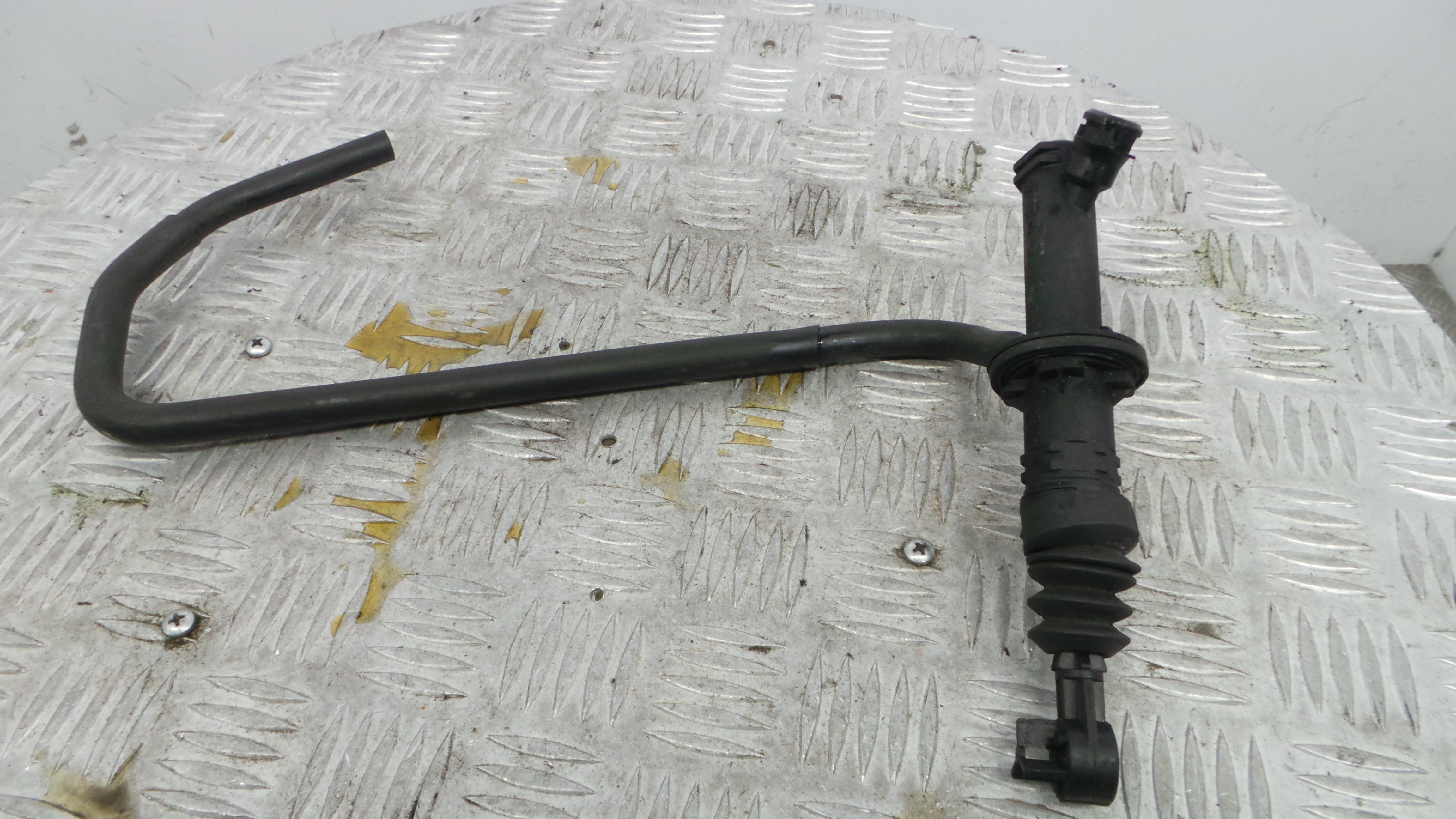 Bomba Principal da Embraiagem  8200436137 - RENAULT CLIO III (BR0/1, CR0/1)-38395047