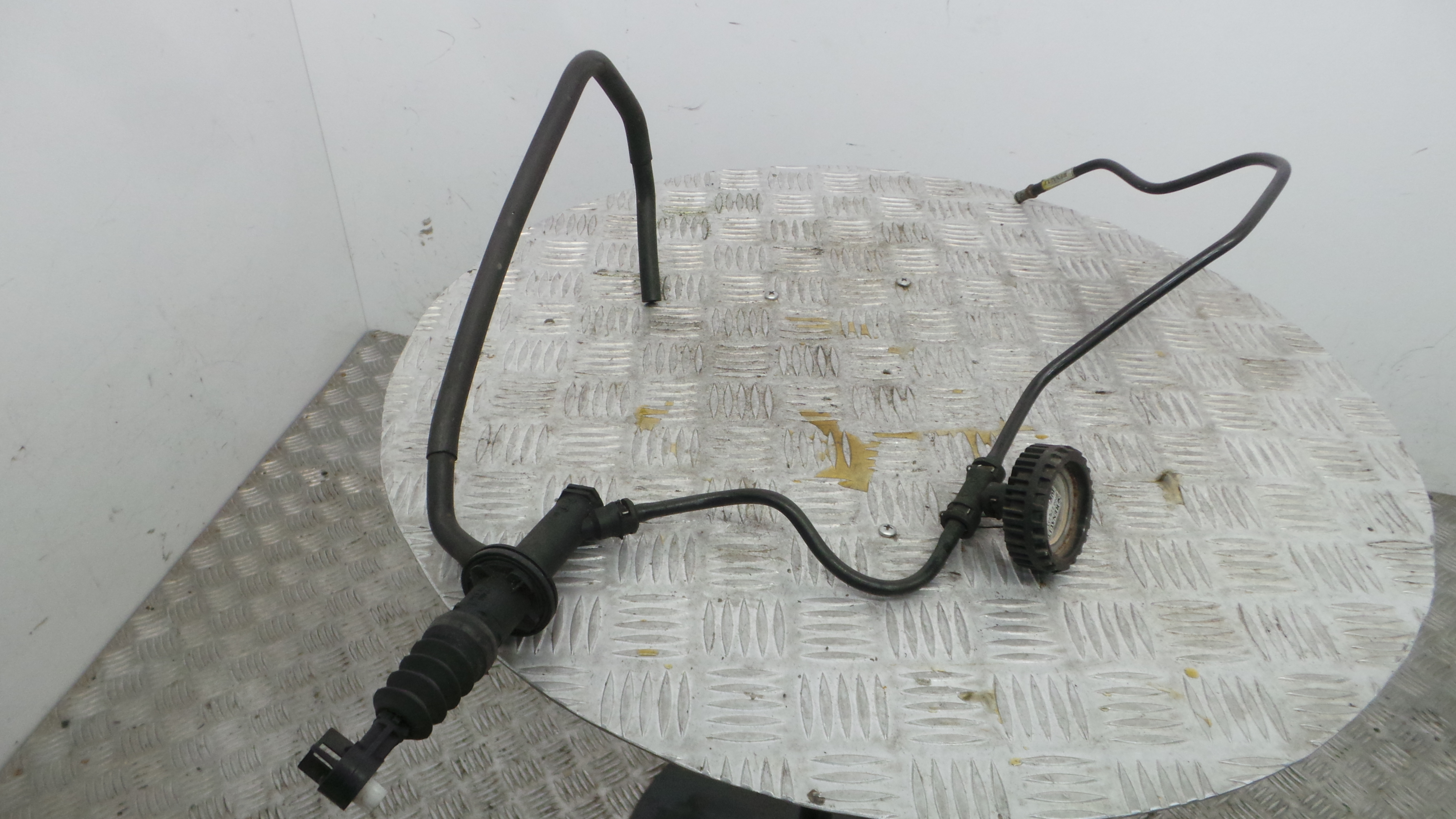 Bomba Principal da Embraiagem  8200436137 - RENAULT CLIO III (BR0/1, CR0/1)-38395852