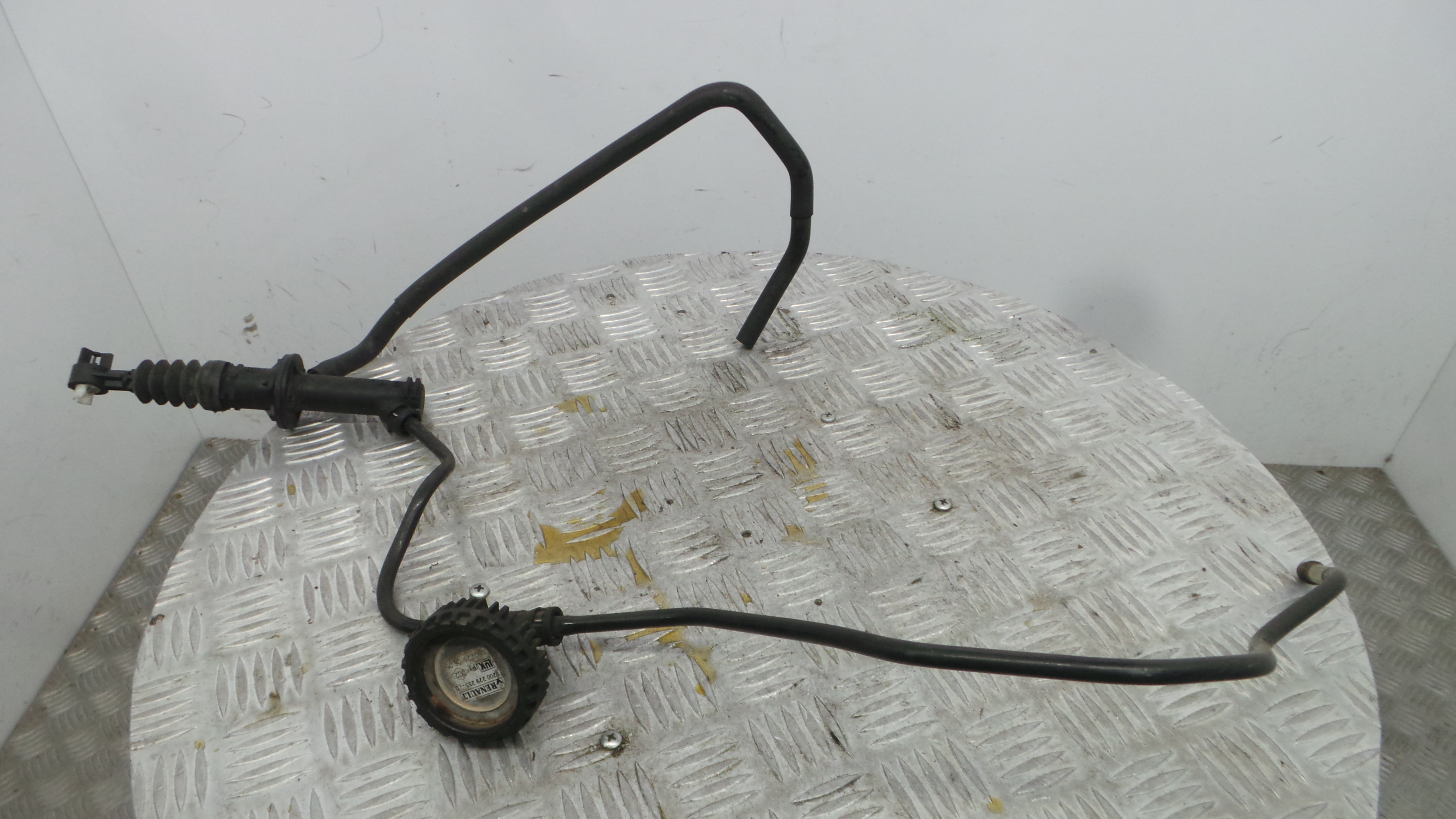 Bomba Principal da Embraiagem  8200436137 - RENAULT CLIO III (BR0/1, CR0/1)-38395852