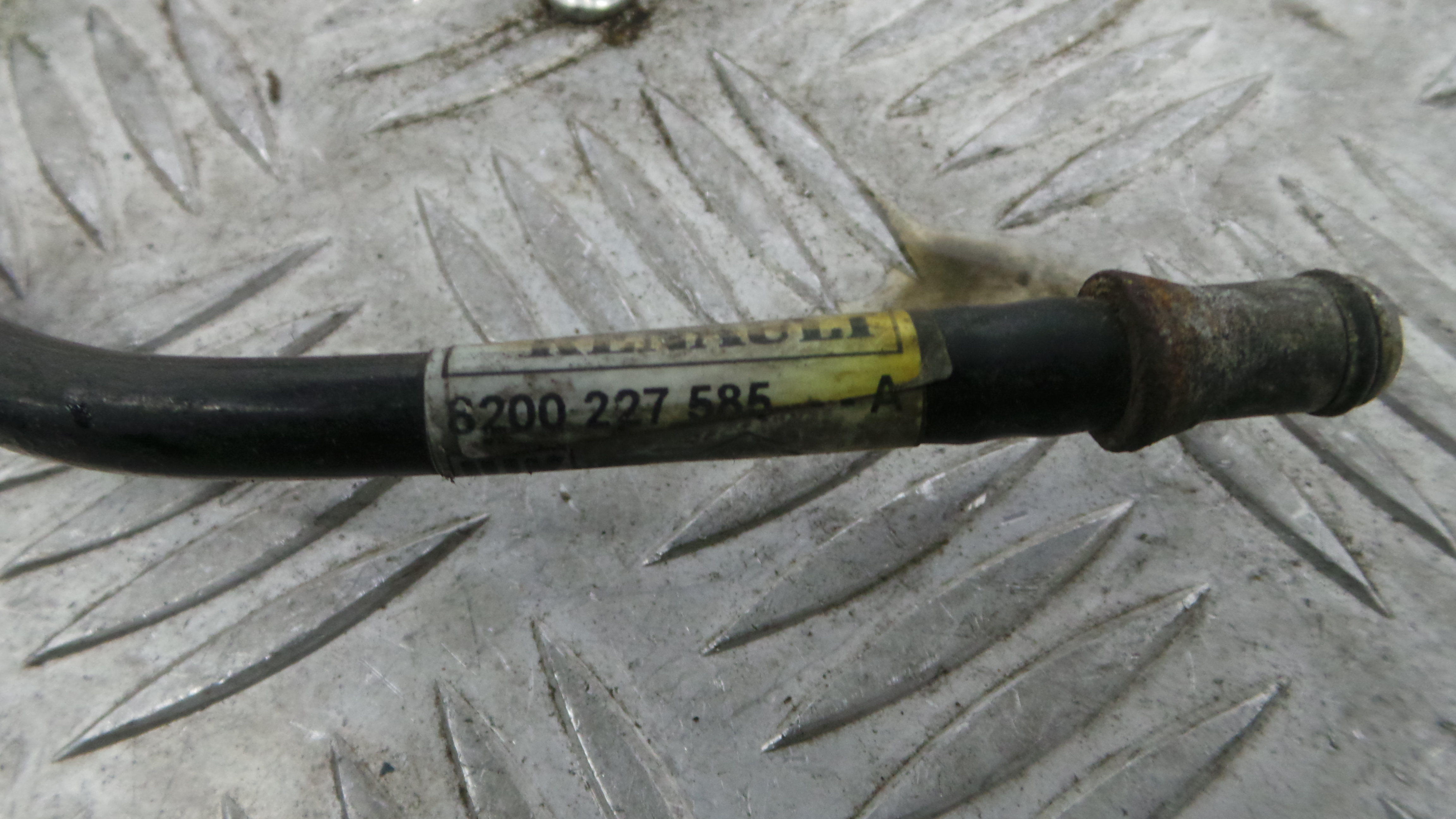 Bomba Principal da Embraiagem  8200436137 - RENAULT CLIO III (BR0/1, CR0/1)-38395852