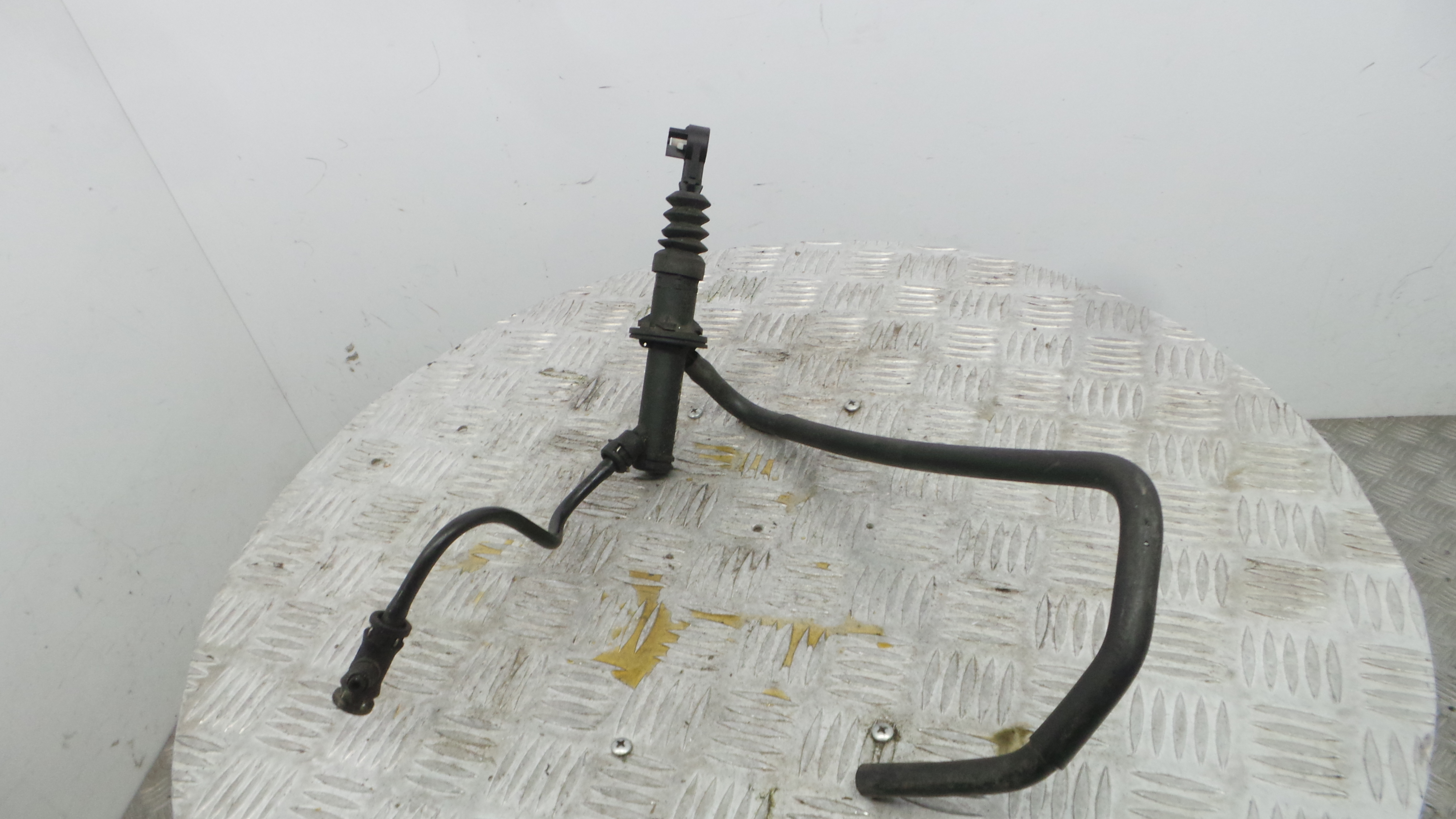 Bomba Principal da Embraiagem 8200436137 - RENAULT CLIO III (BR0/1, CR0/1)-38395862