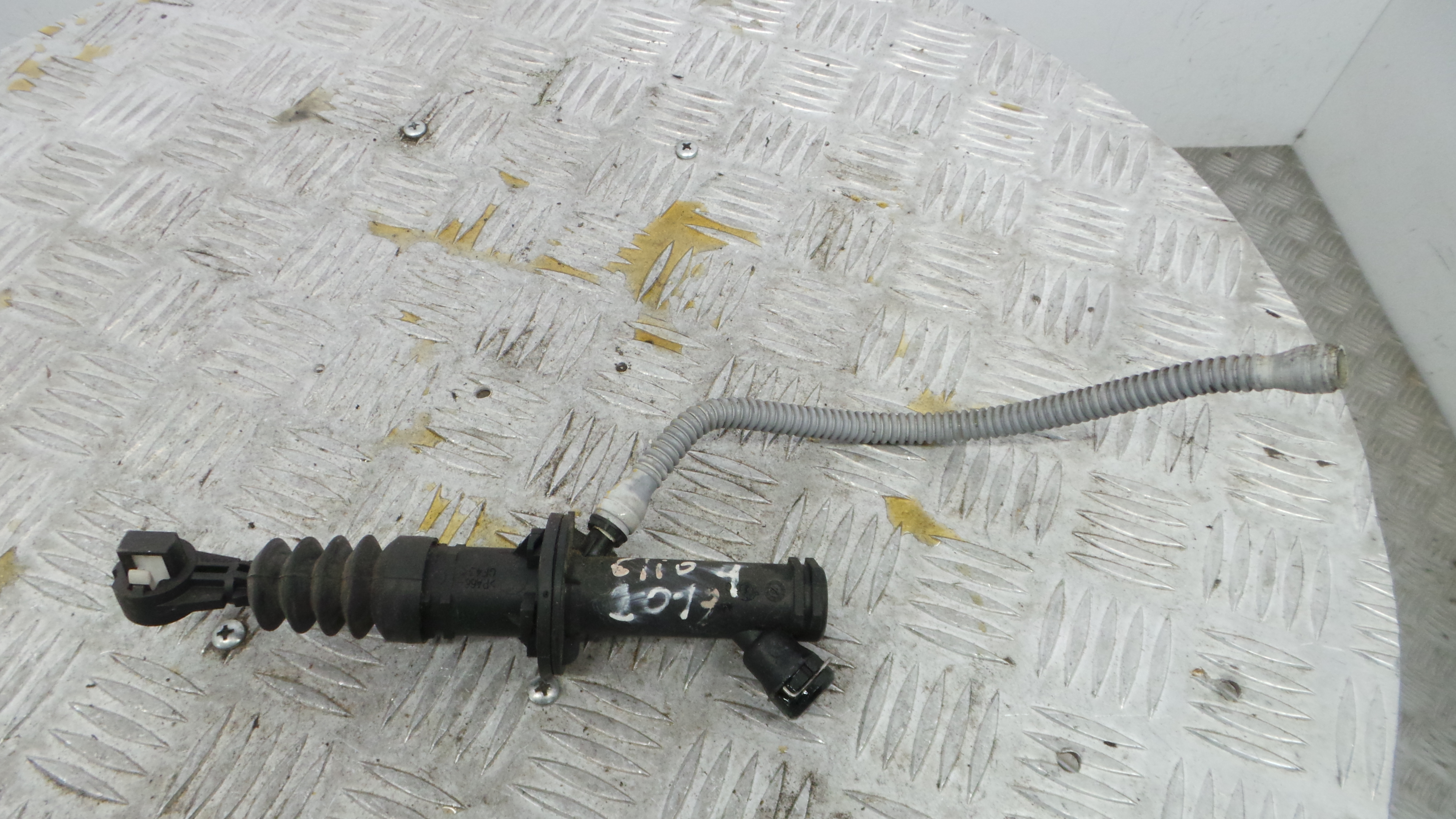 Bomba Principal da Embraiagem  306100642R - RENAULT CLIO IV (BH_)-38395904