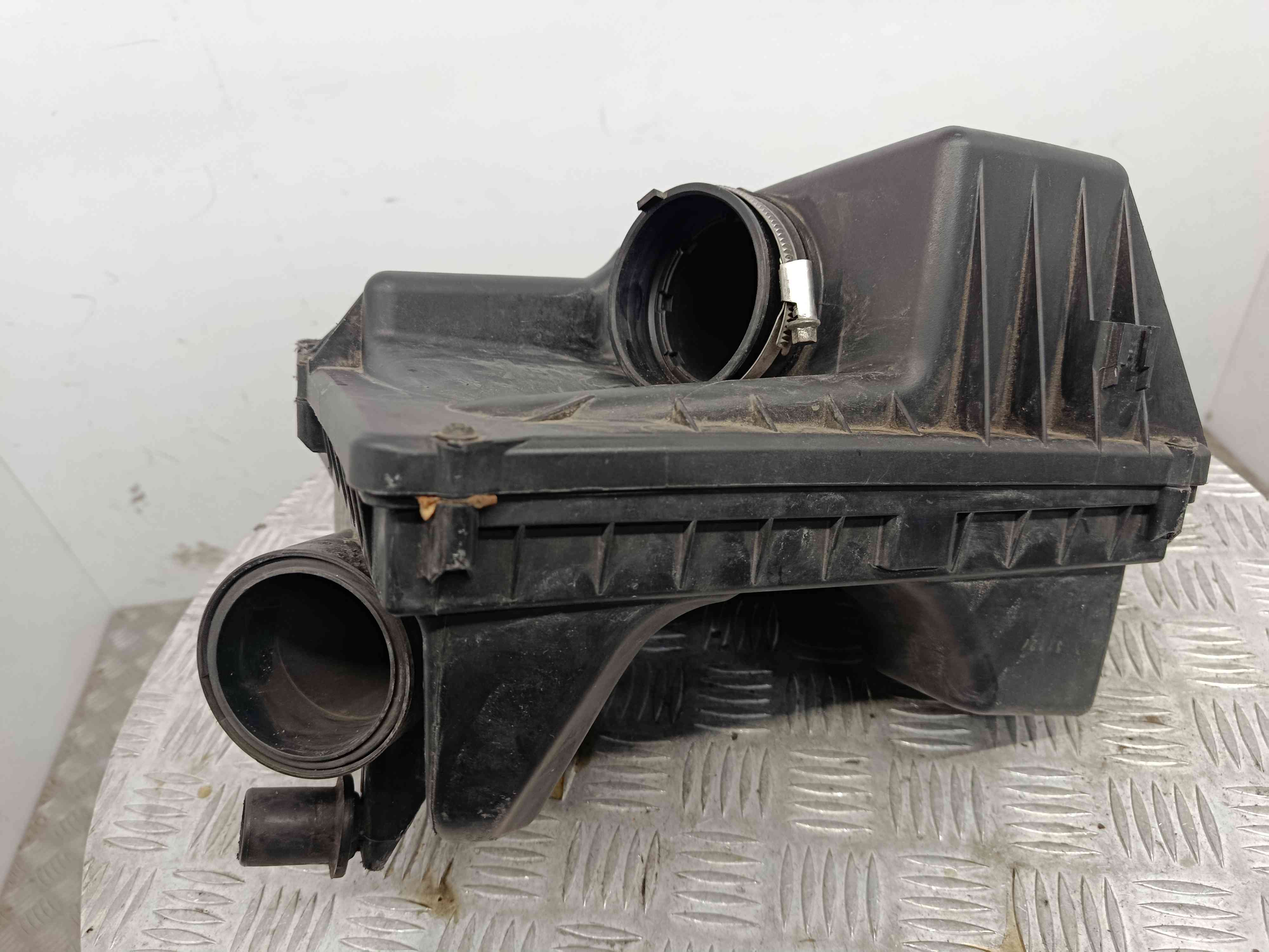 Caixa Filtro de Ar  46 138 85 936 - OPEL ZAFIRA / ZAFIRA FAMILY B (A05)-38400880