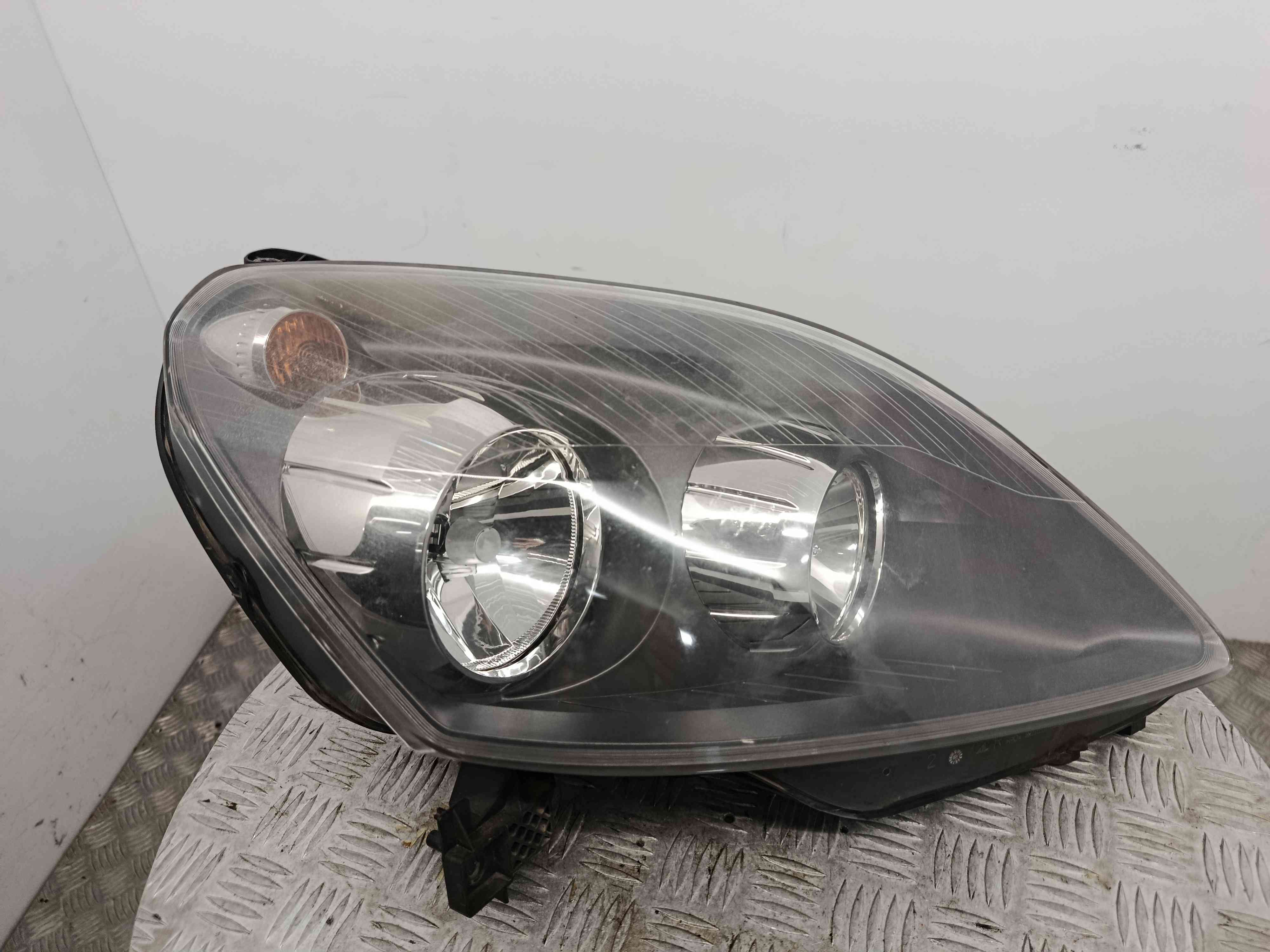 Ótica Dto 13 252 473 - OPEL ZAFIRA / ZAFIRA FAMILY B (A05)-38403047