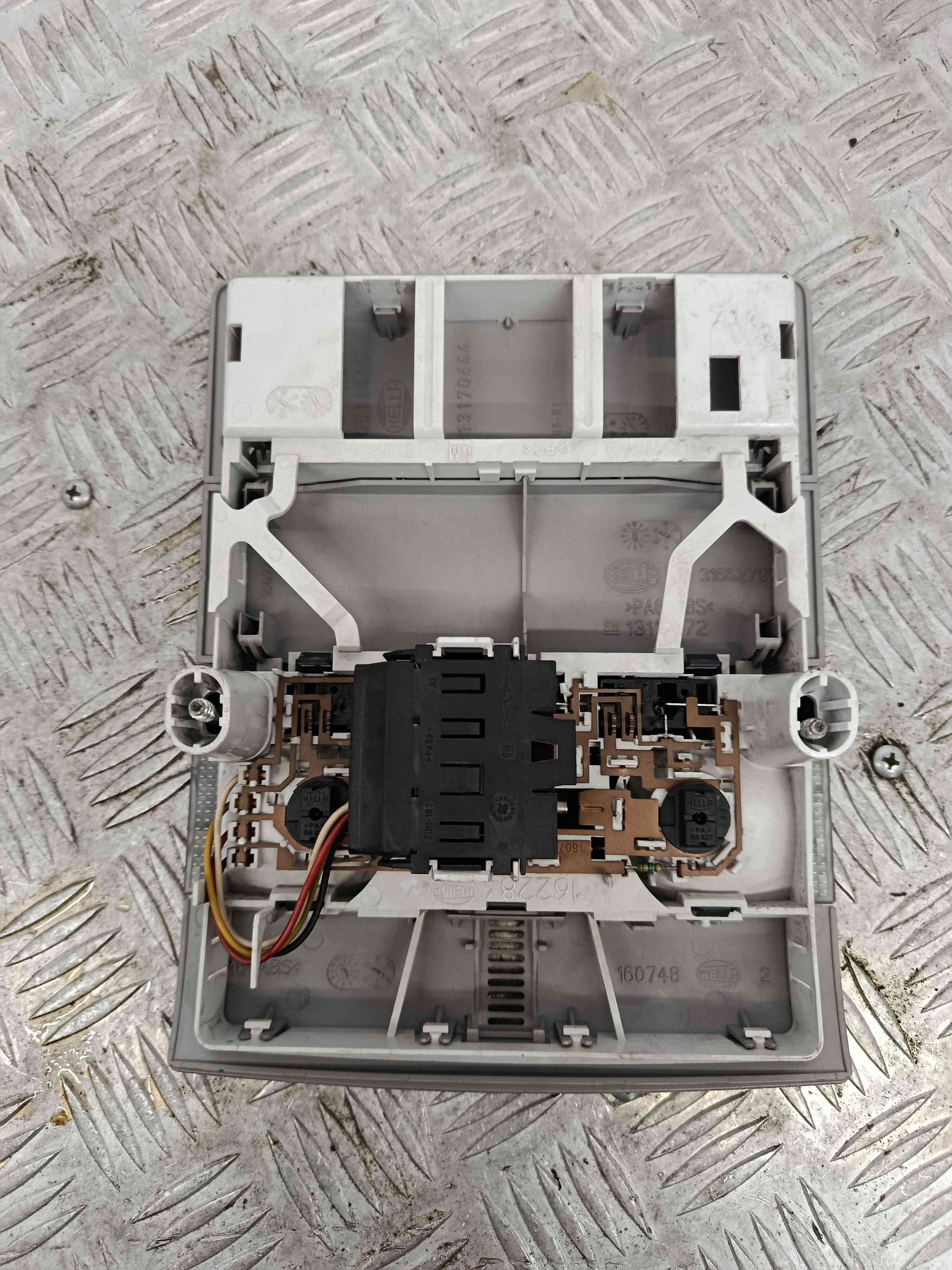 Plafonier Teto 13166476 - OPEL ZAFIRA / ZAFIRA FAMILY B (A05)-38406084