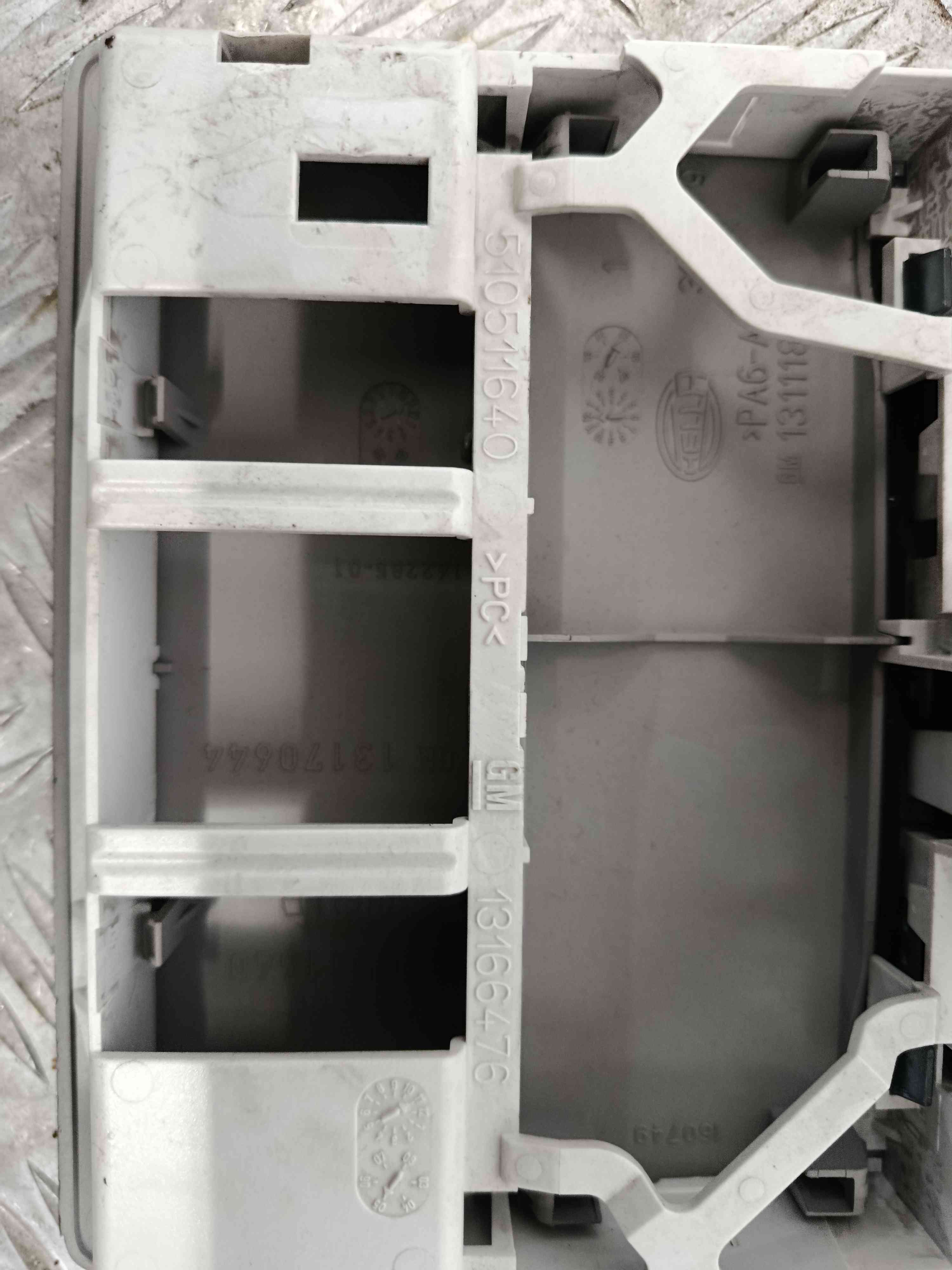 Plafonier Teto 13166476 - OPEL ZAFIRA / ZAFIRA FAMILY B (A05)-38406084