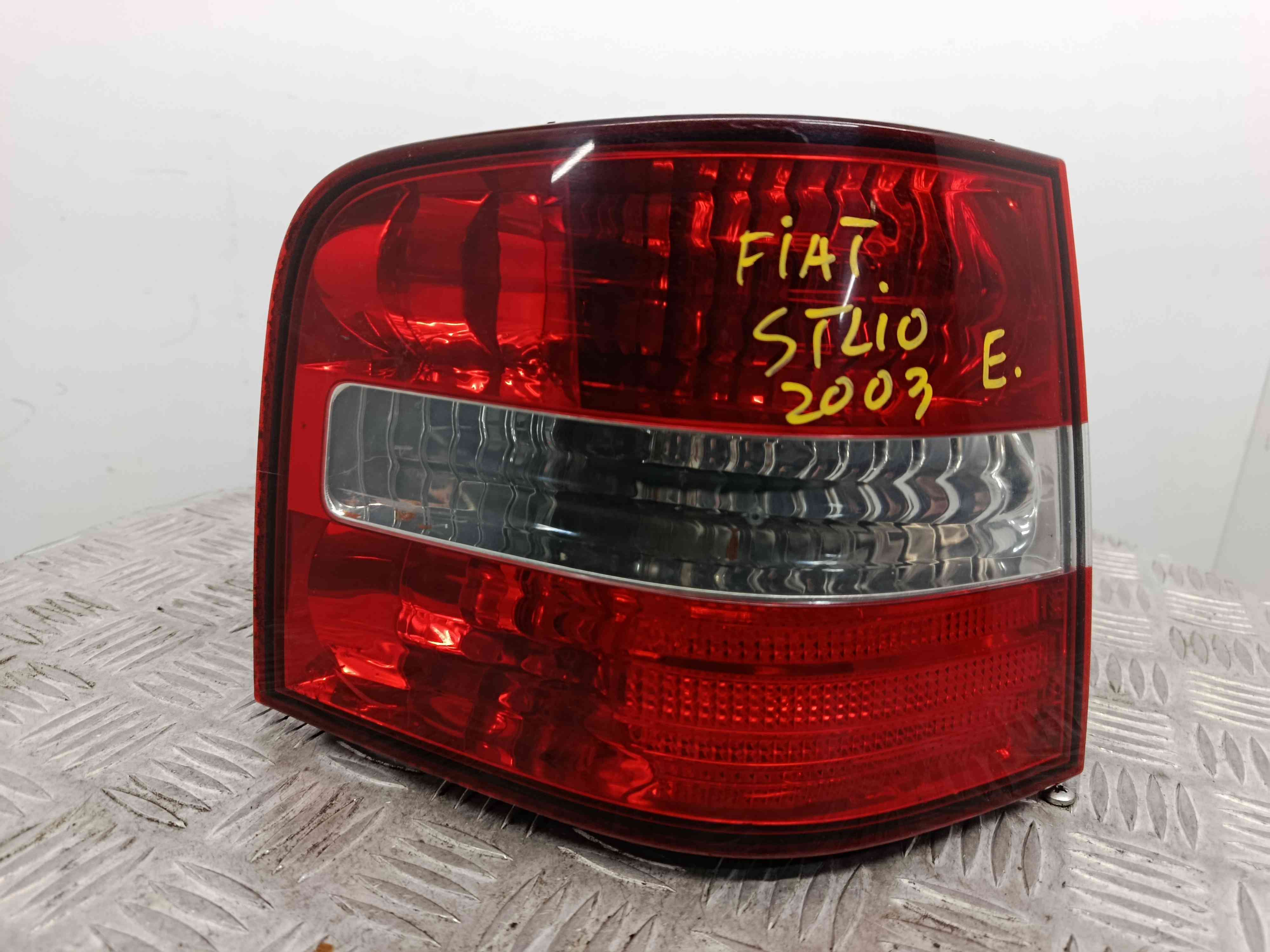 Farolim Stop Esq 46758989 - FIAT STILO Multi Wagon (192_)-38407235 Farolim Stop Esq 46758989 - FIAT STILO Multi Wagon (192_)-38407235