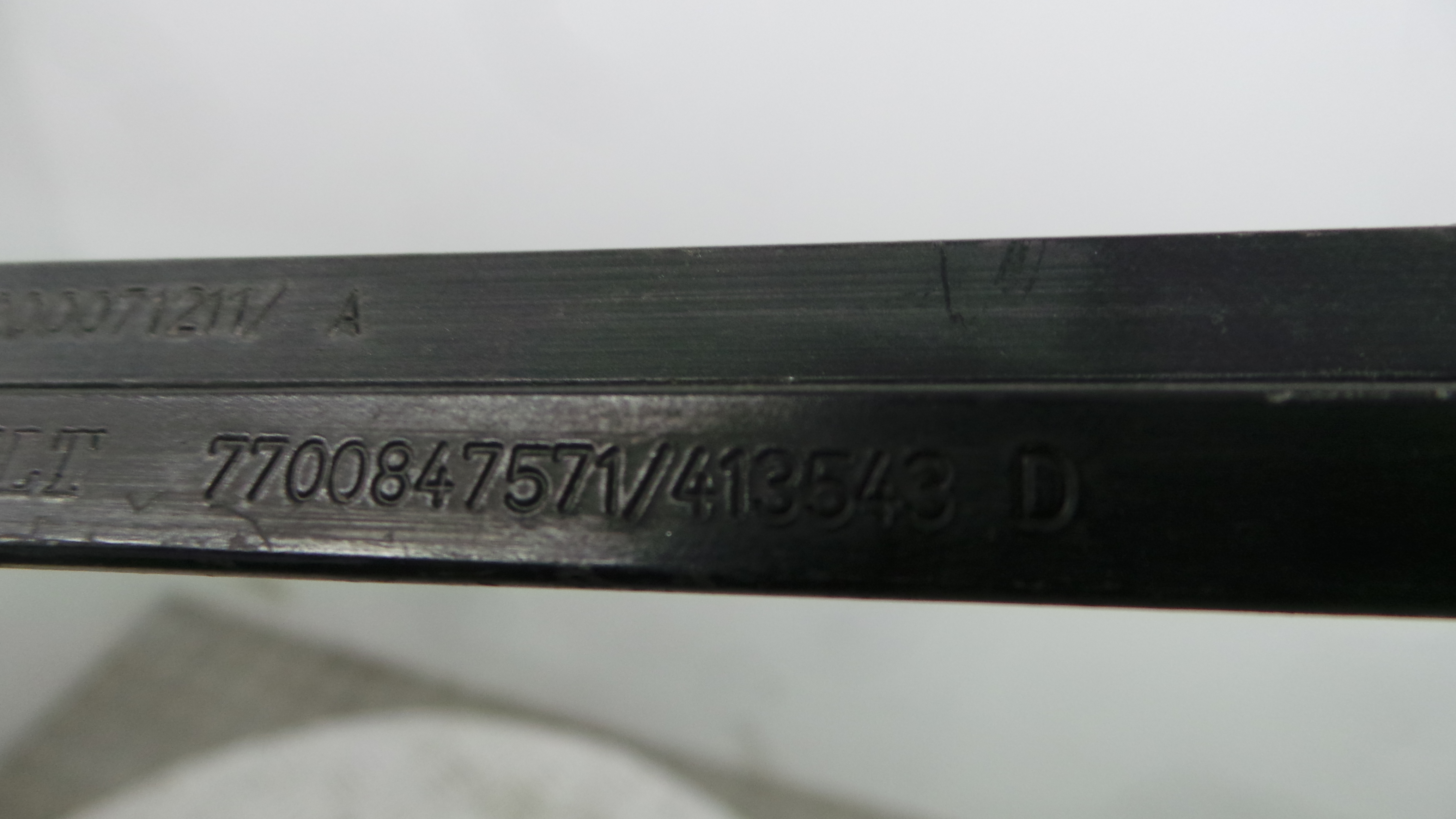 Braço Do Limpa-vidros 8200071211 - RENAULT CLIO II (BB_, CB_), CLIO Mk II (BB_, CB_)-38413715