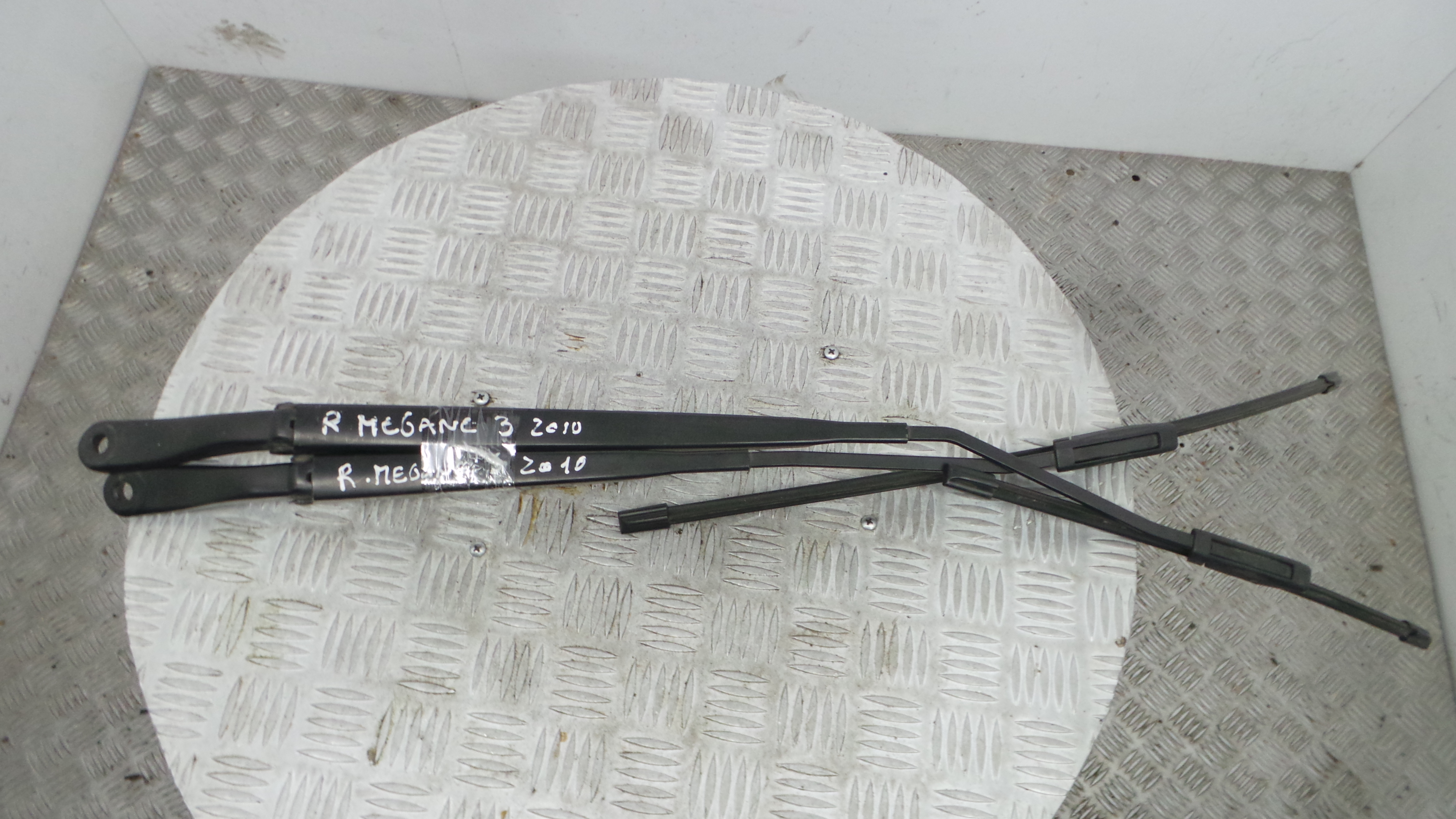 Braço Do Limpa-vidros 288810005R - RENAULT MEGANE III Hatchback (BZ0/1_, B3_)-38413725