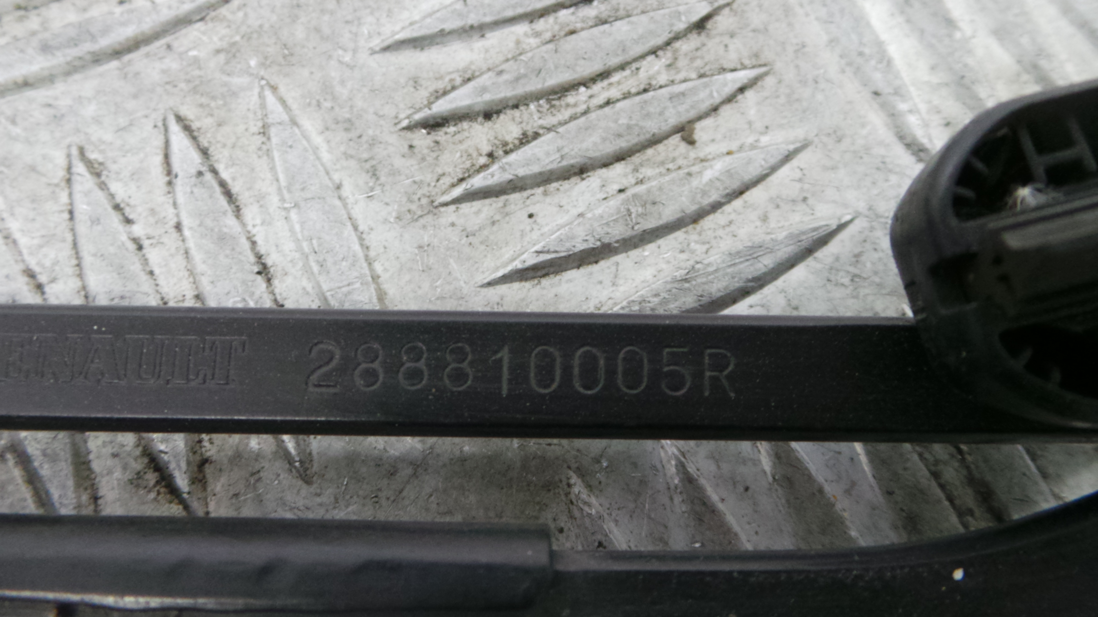 Braço Do Limpa-vidros 288810005R - RENAULT MEGANE III Hatchback (BZ0/1_, B3_)-38413740