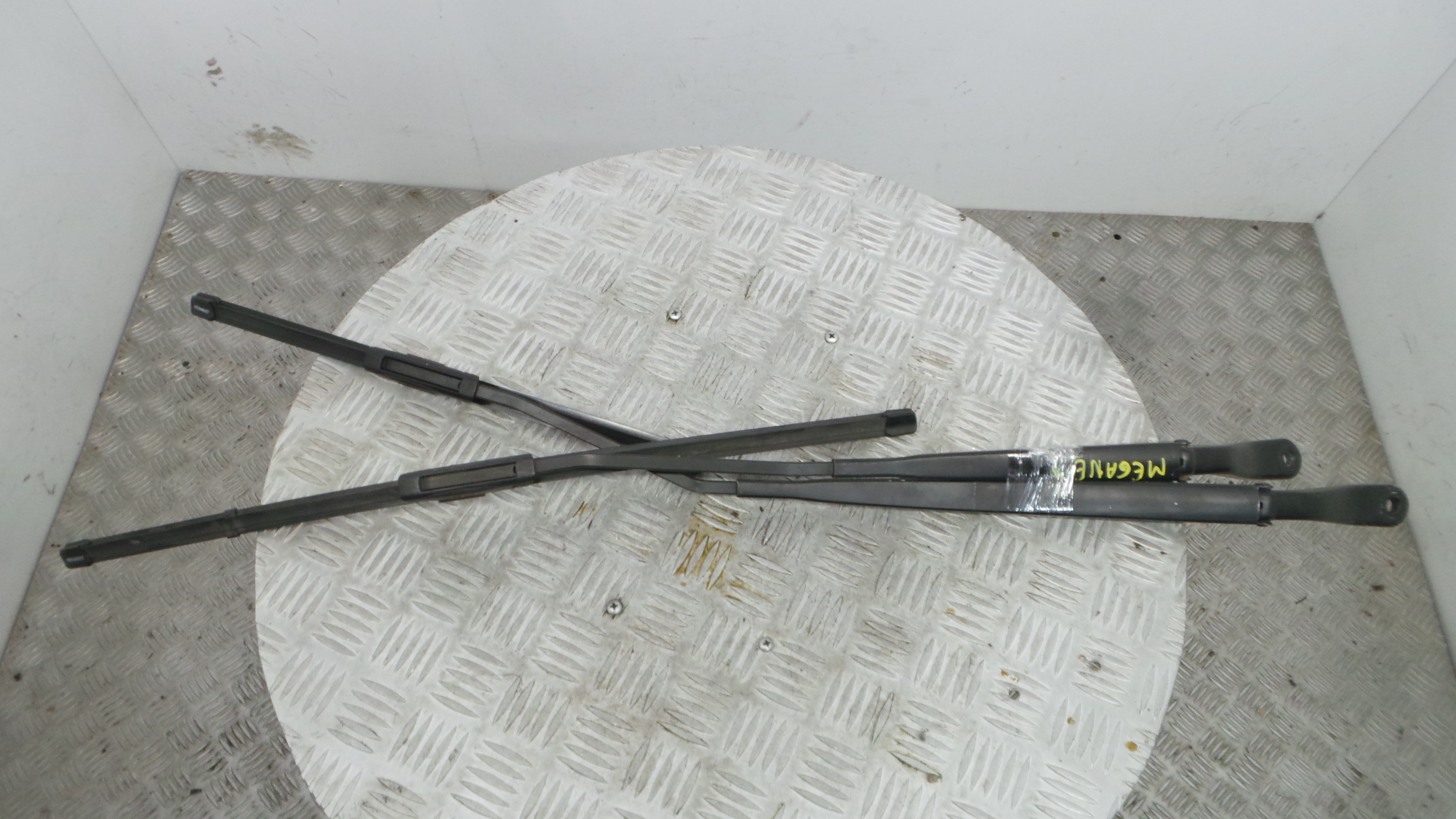 Braço Do Limpa-vidros 288860005R - RENAULT MEGANE III Hatchback (BZ0/1_, B3_)-38414474 Braço Do Limpa-vidros 288860005R - RENAULT MEGANE III Hatchback (BZ0/1_, B3_)-38414474